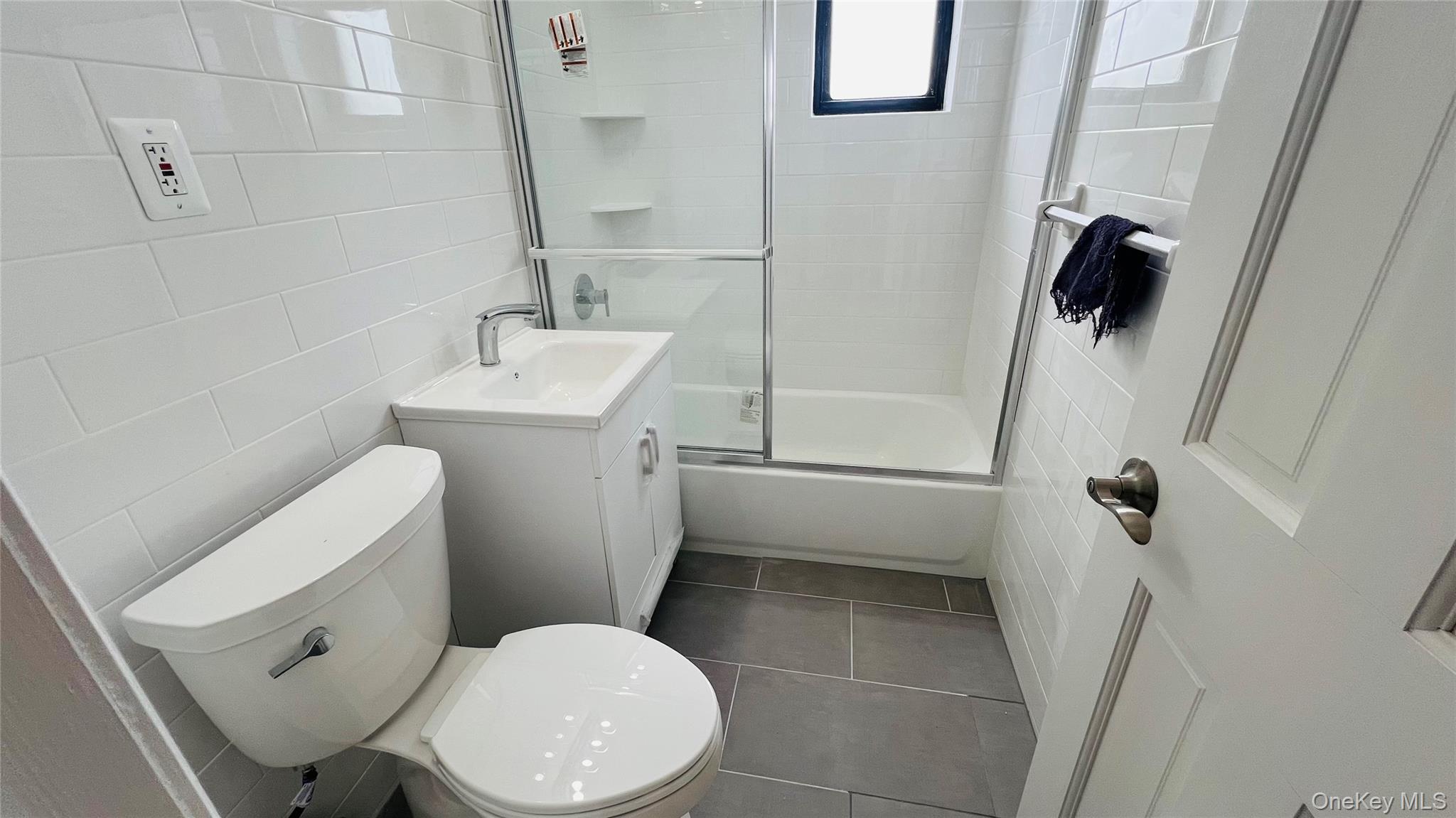6105 39th Avenue, Unit D6 photo 3