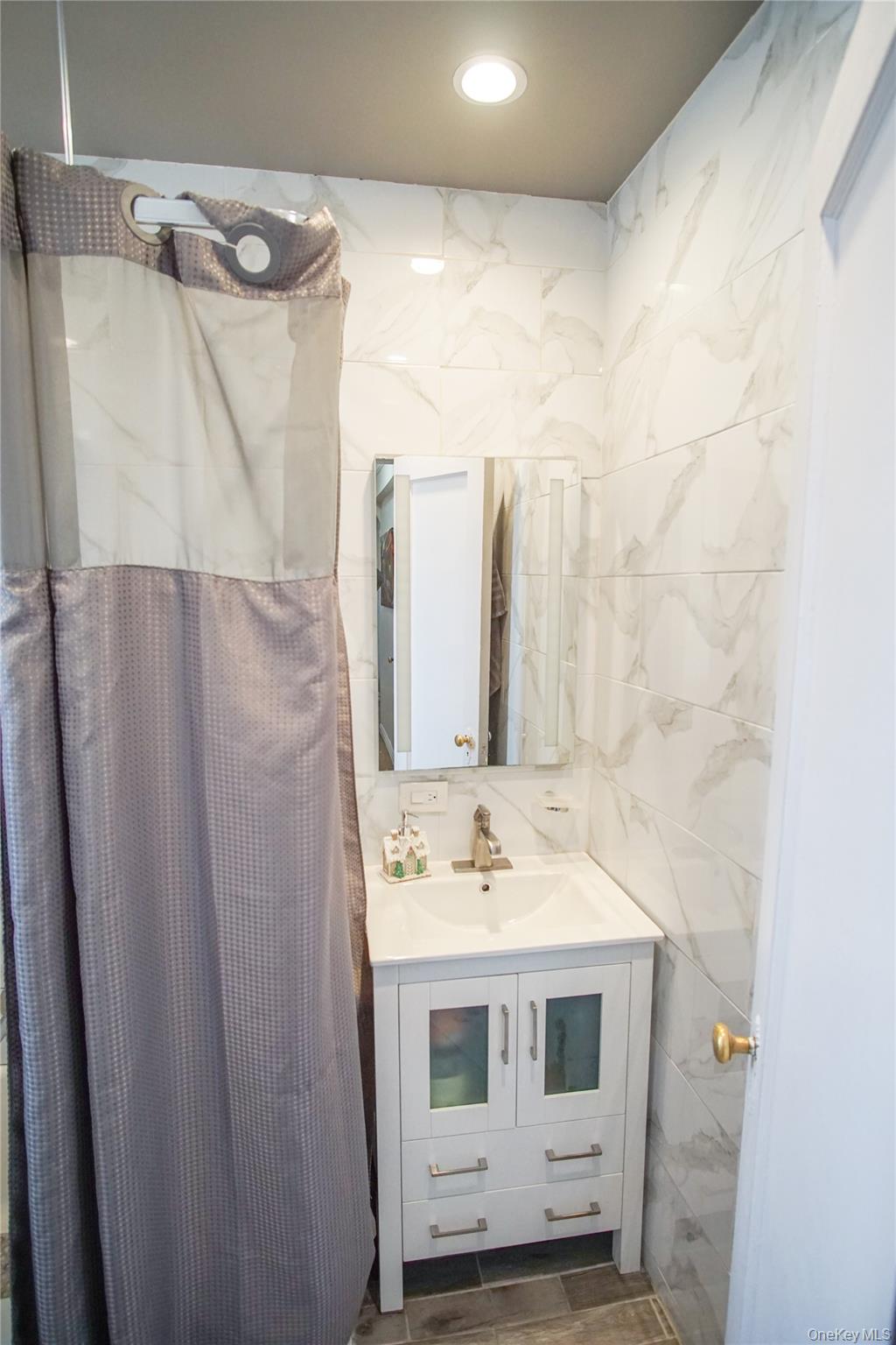 3321 Bruckner Boulevard, Unit 5J photo 11