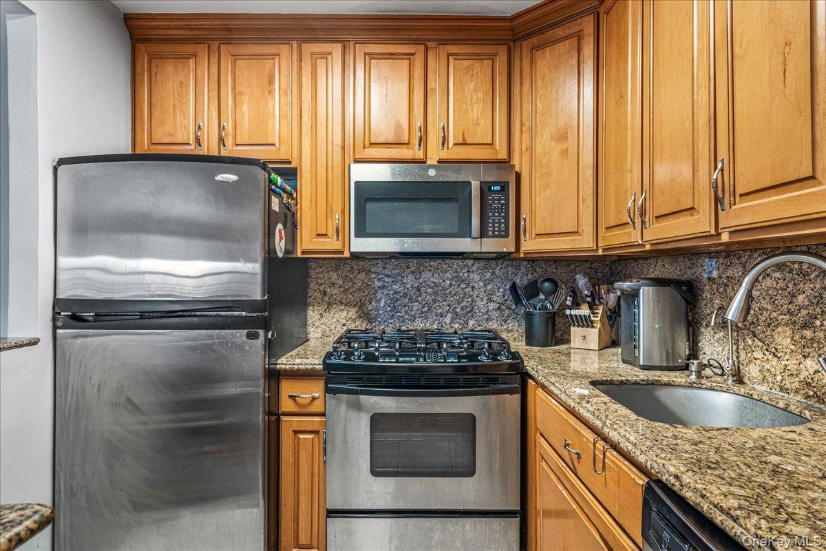 17-85 215th Street, Unit 1P photo 7