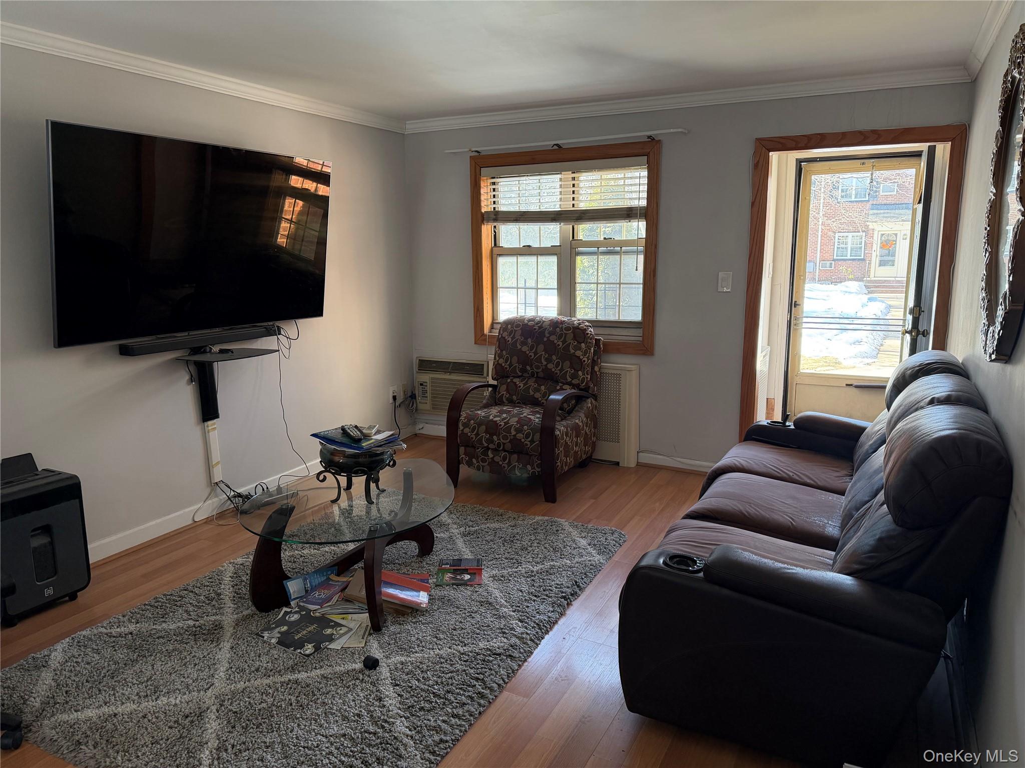 211-19 73 Avenue, Unit 1 photo 5