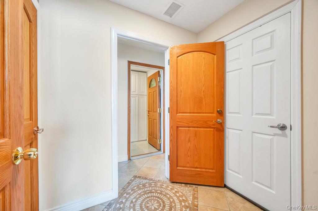 2 Valley Greens Drive – For Sale photo 19