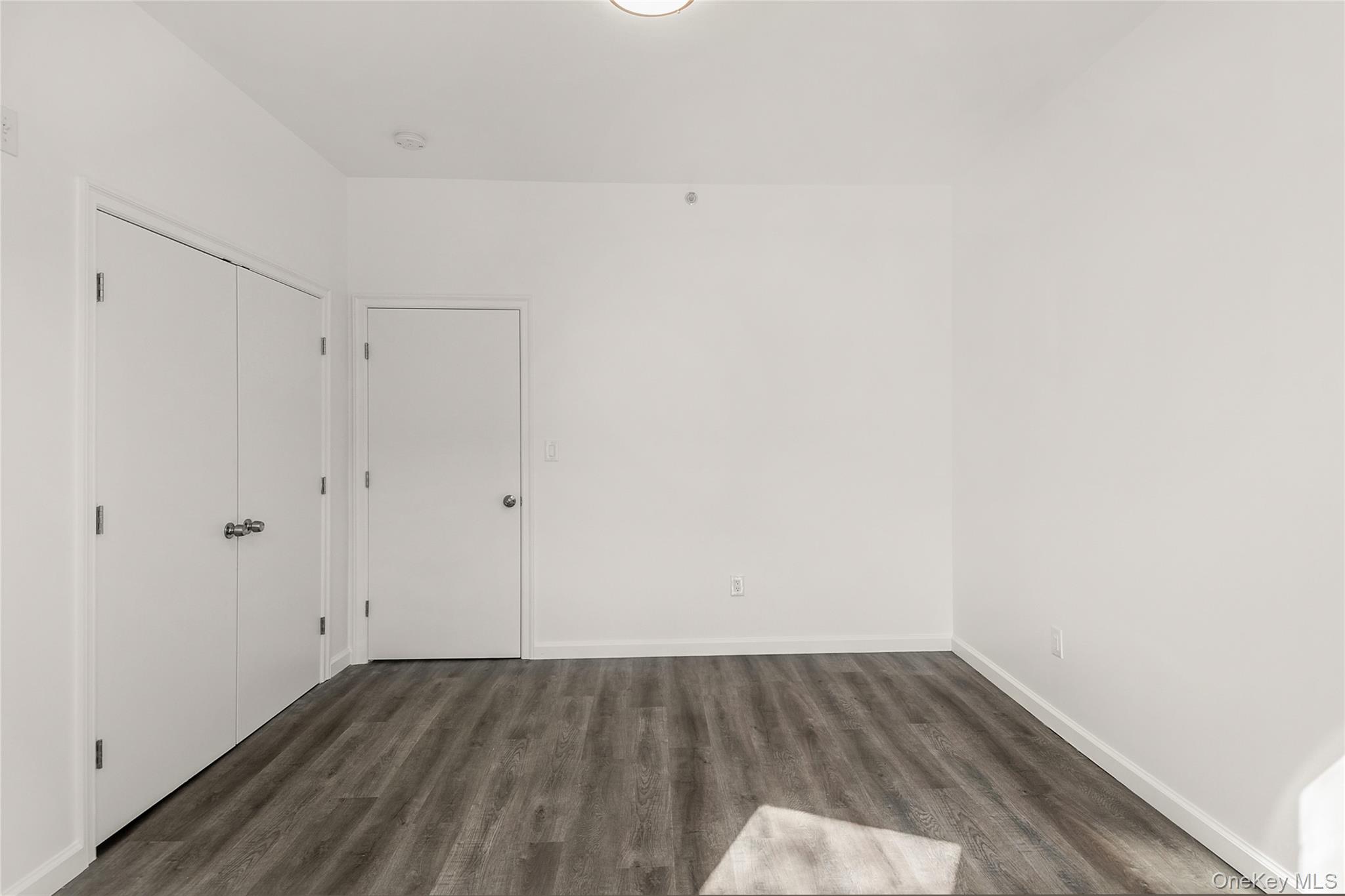 1047 Morris Avenue – For Sale photo 38