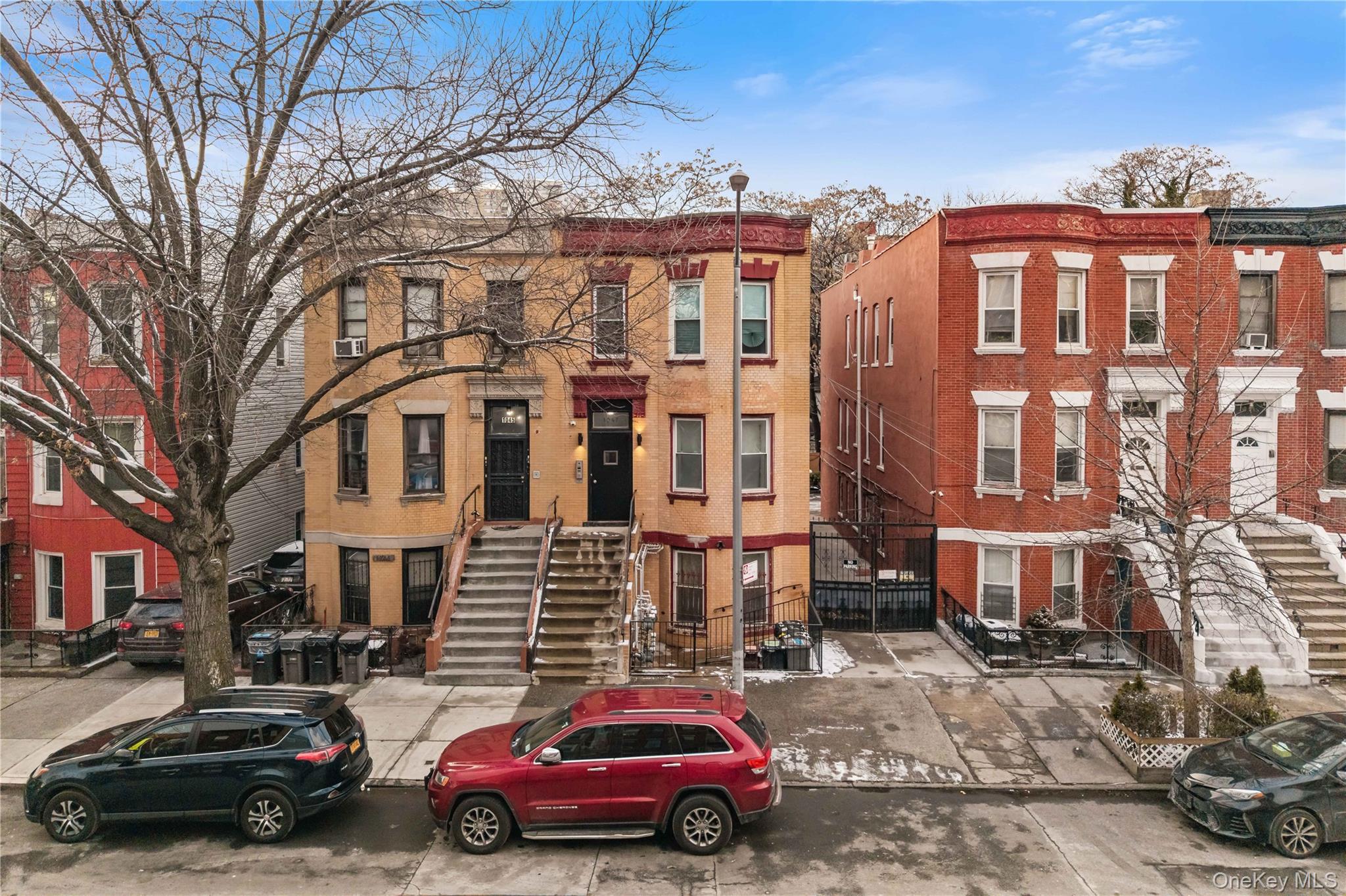 1047 Morris Avenue – For Sale photo 2