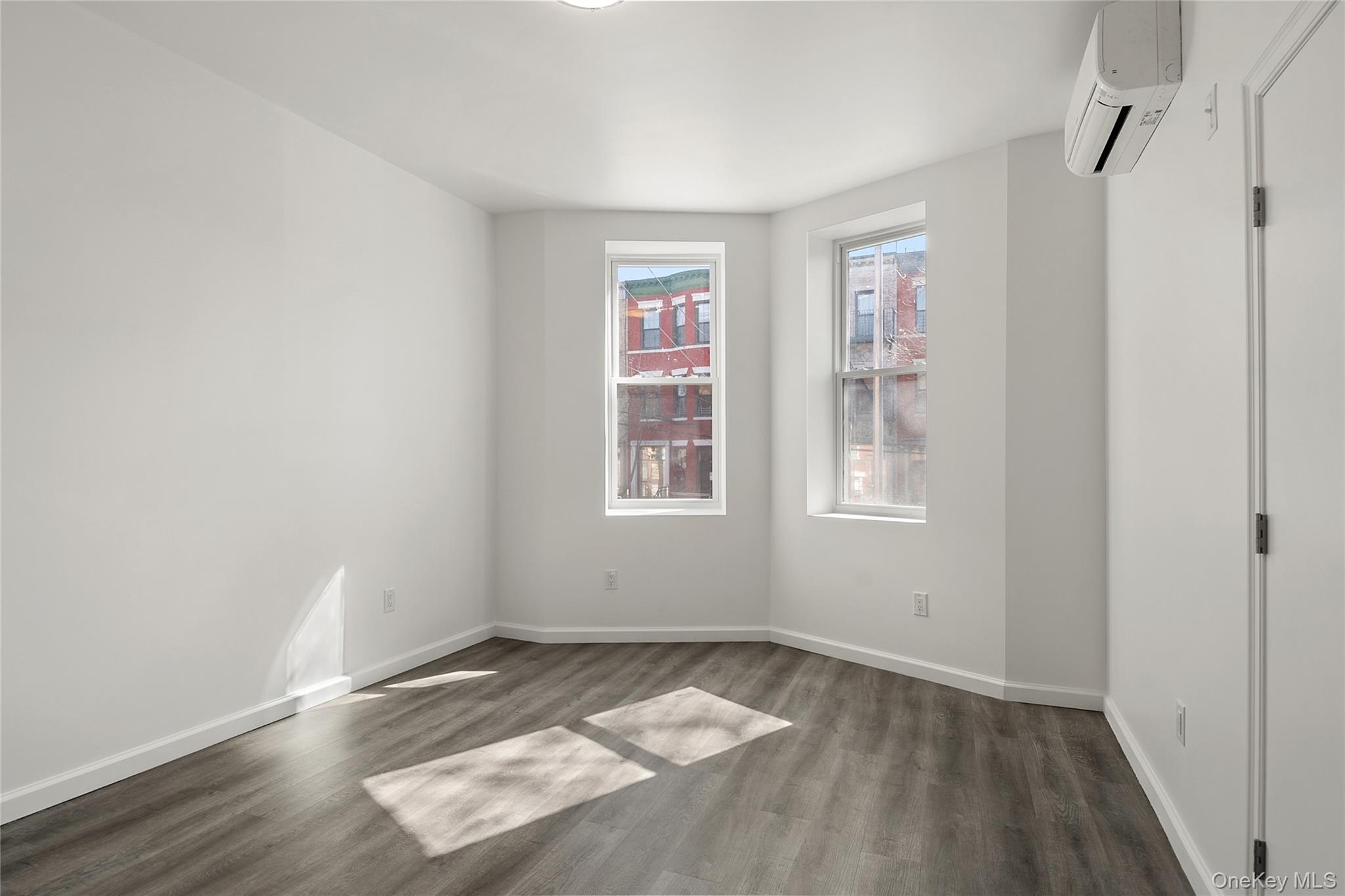 1047 Morris Avenue – For Sale photo 36
