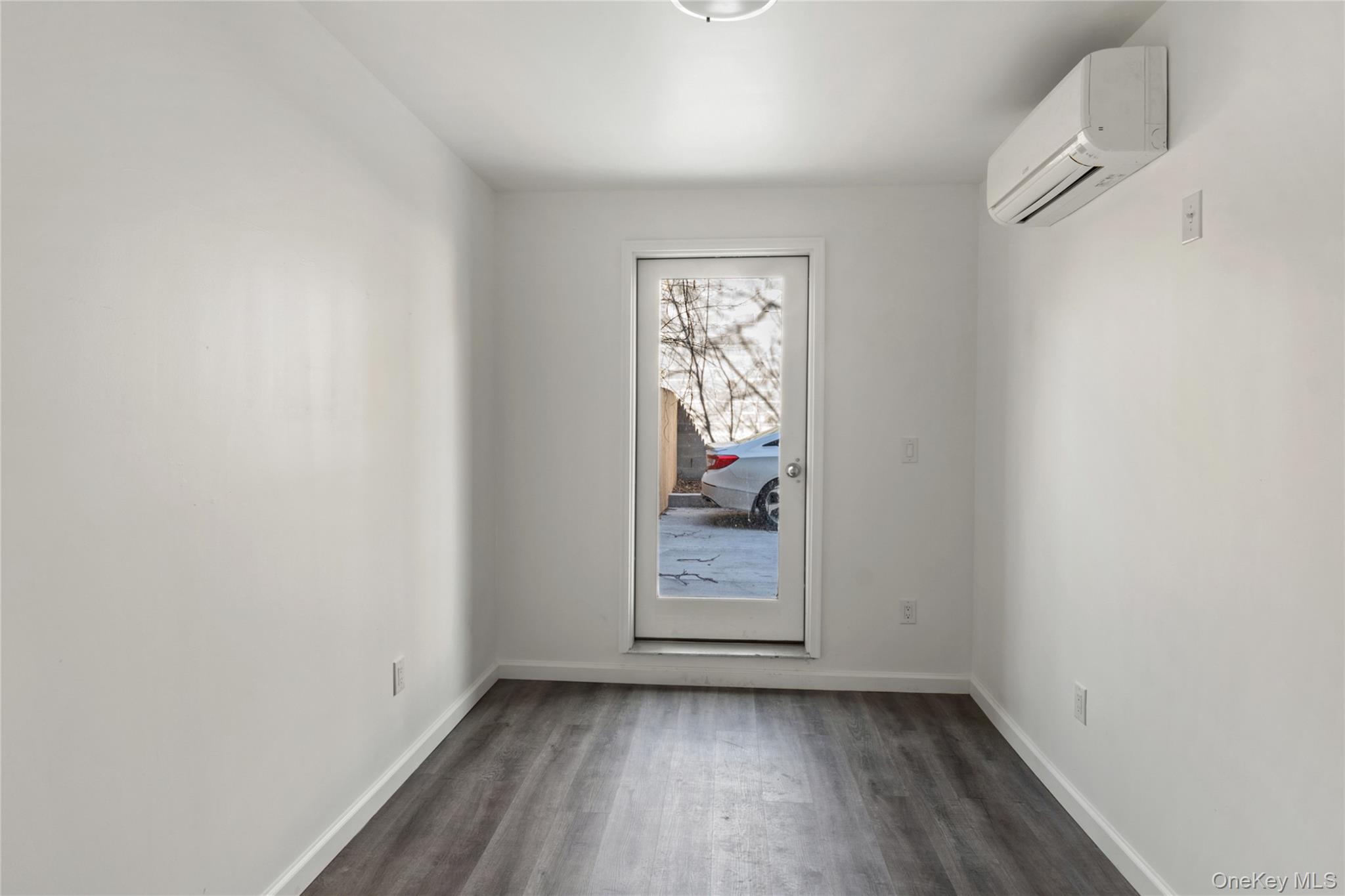 1047 Morris Avenue – For Sale photo 24
