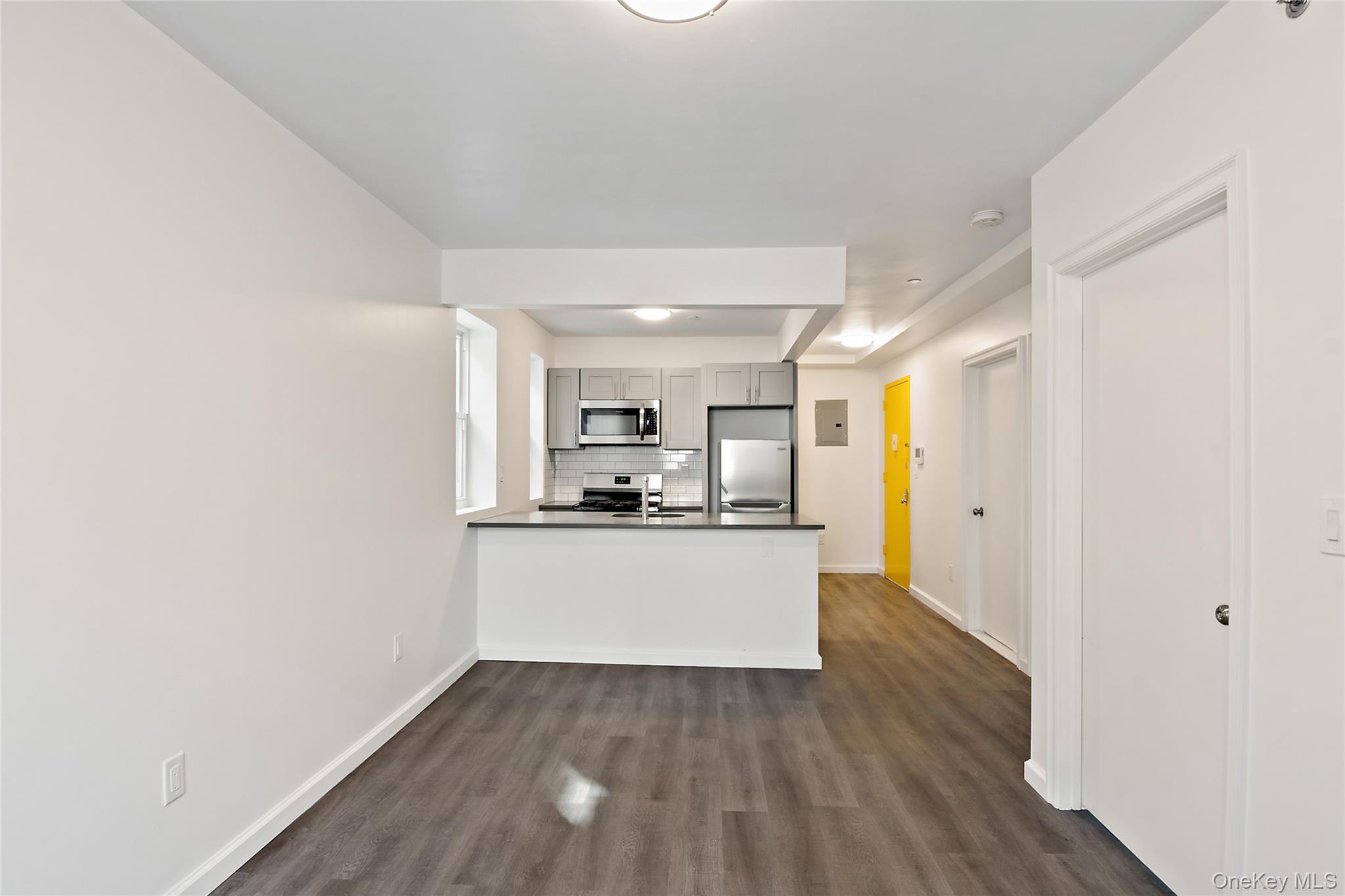 1047 Morris Avenue – For Sale photo 21