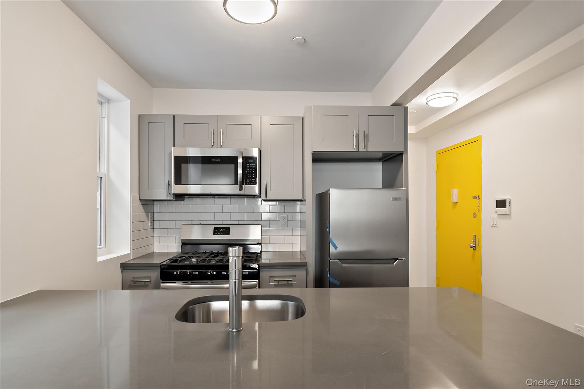 1047 Morris Avenue – For Sale photo 28