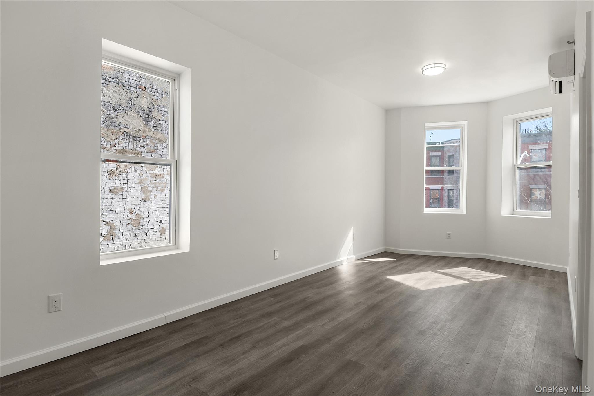 1047 Morris Avenue – For Sale photo 32
