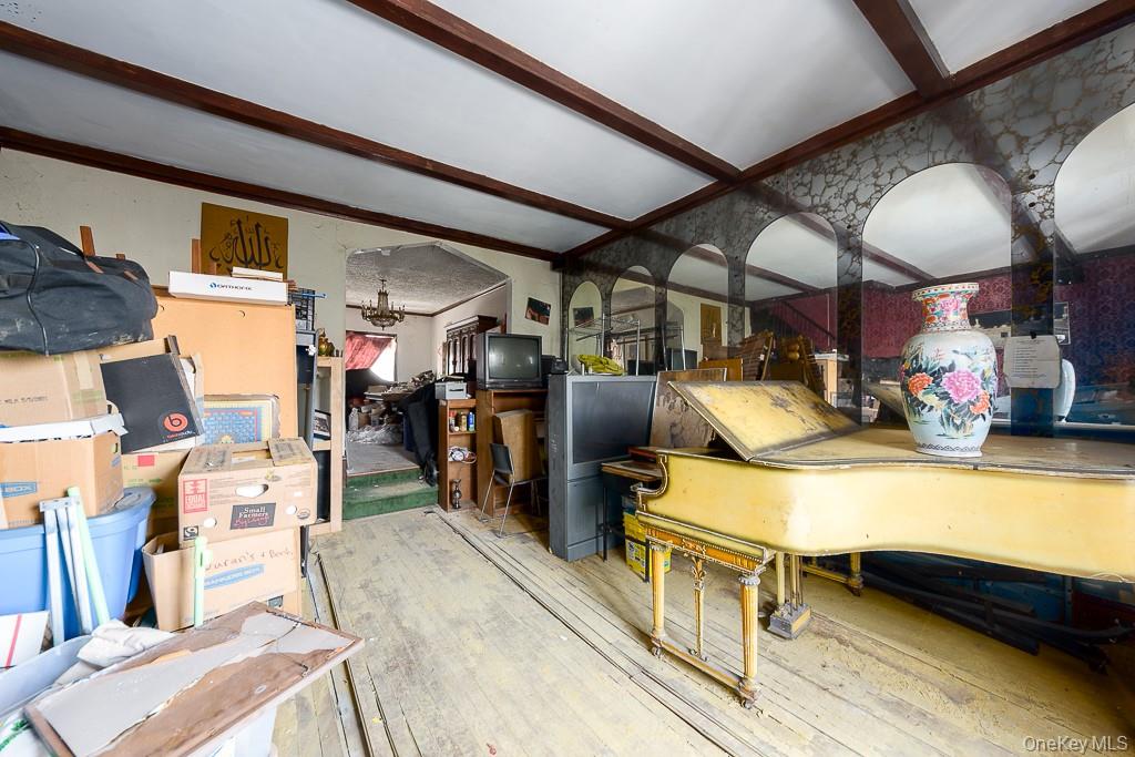 30 Tudor Ter – For Sale photo 3