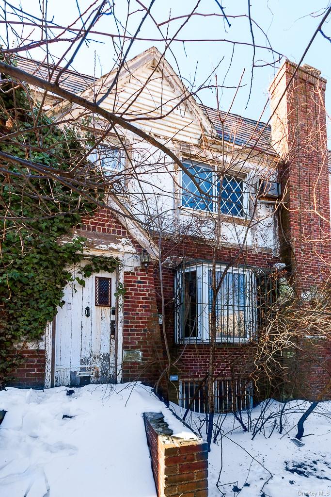 30 Tudor Ter – For Sale photo 2