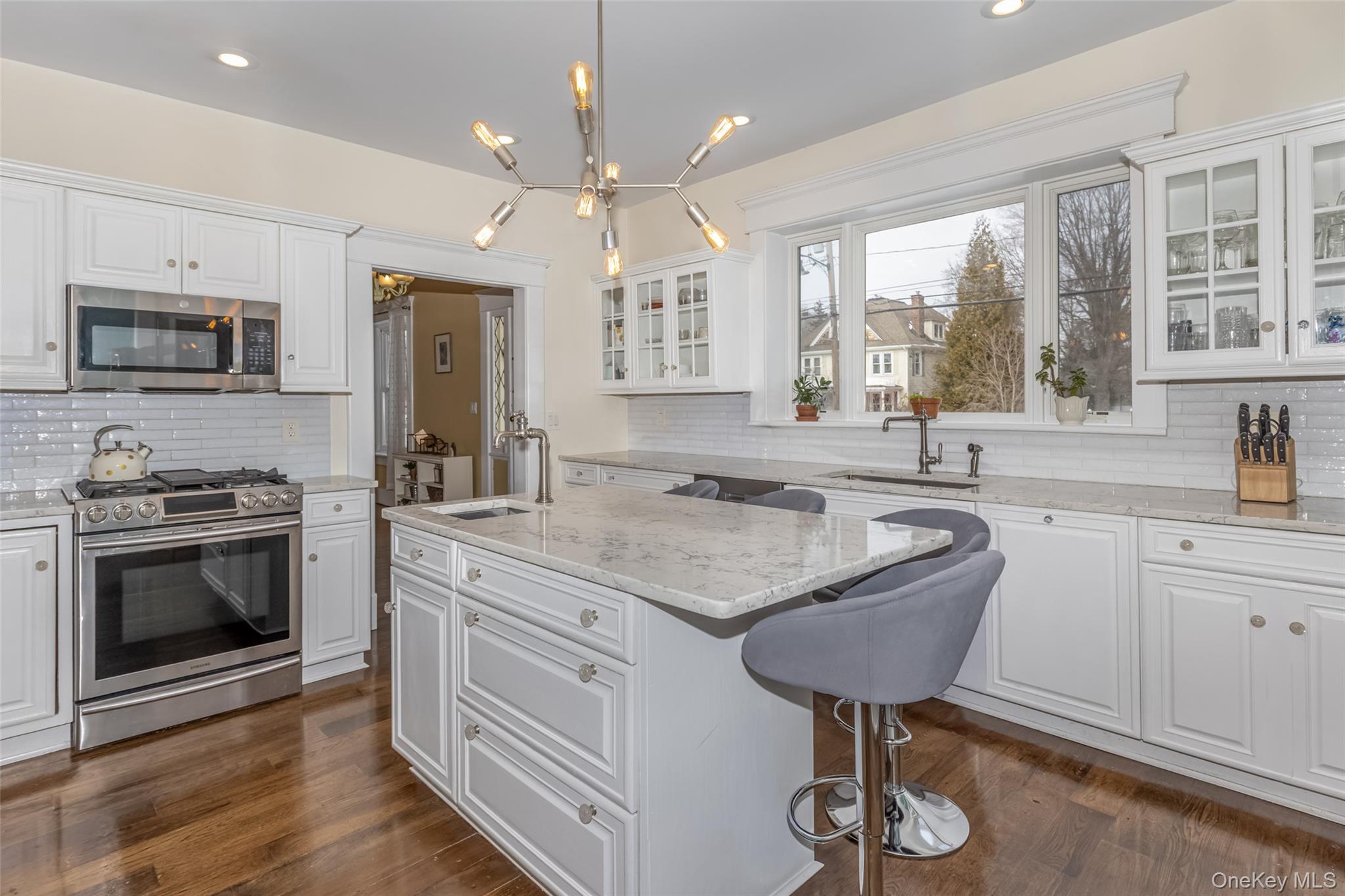 831 WOLCOTT Avenue – For Sale photo 13