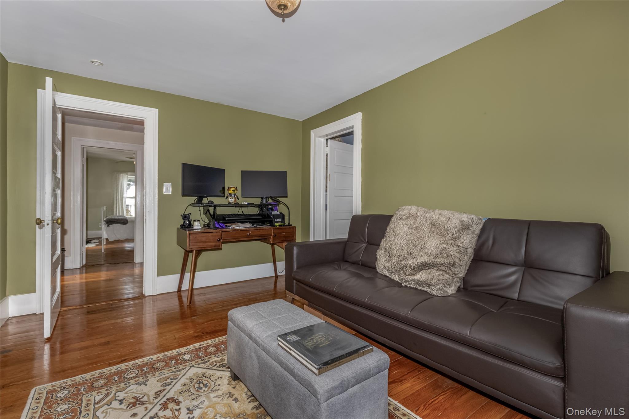 831 WOLCOTT Avenue – For Sale photo 33