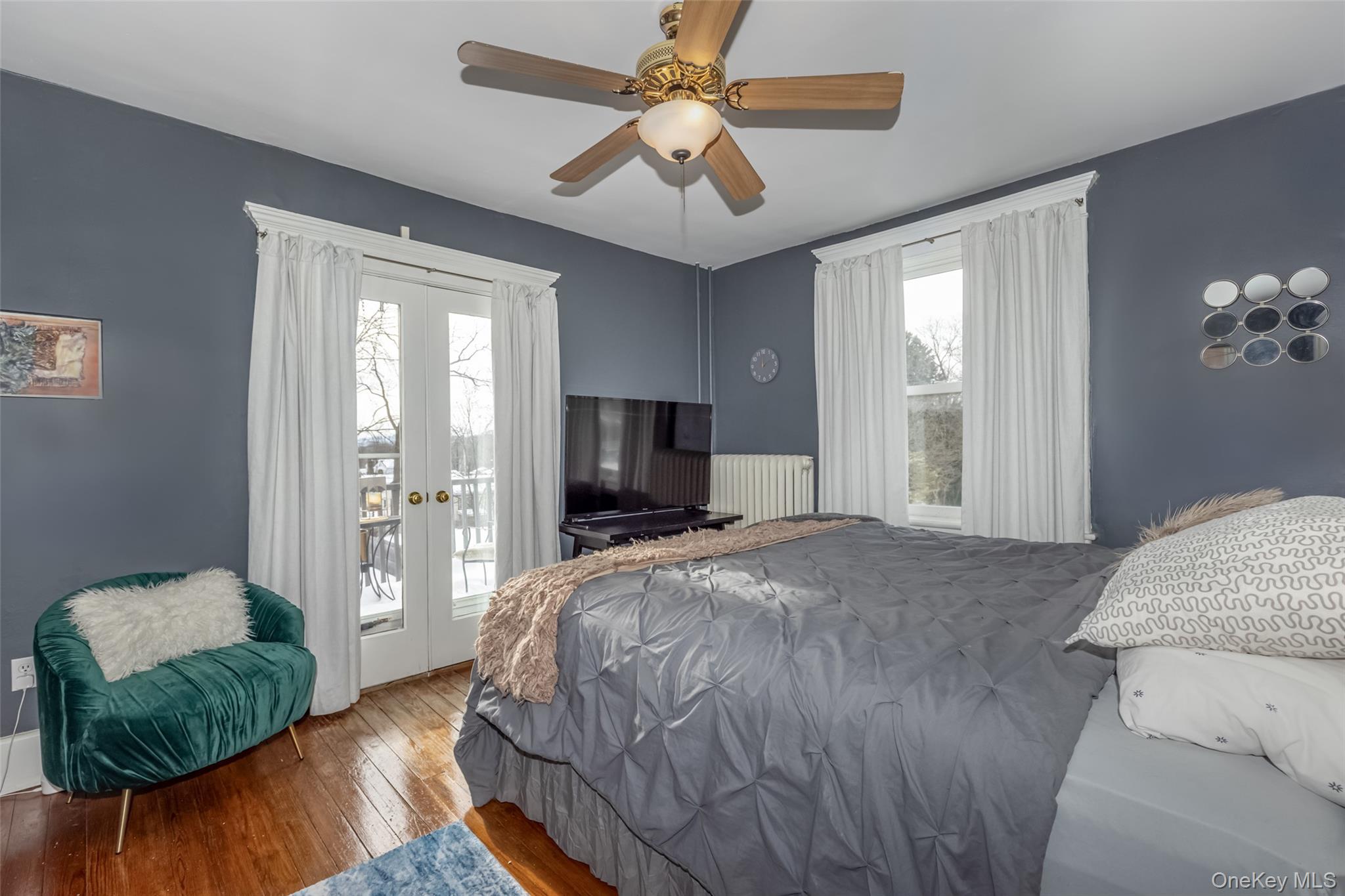 831 WOLCOTT Avenue – For Sale photo 40
