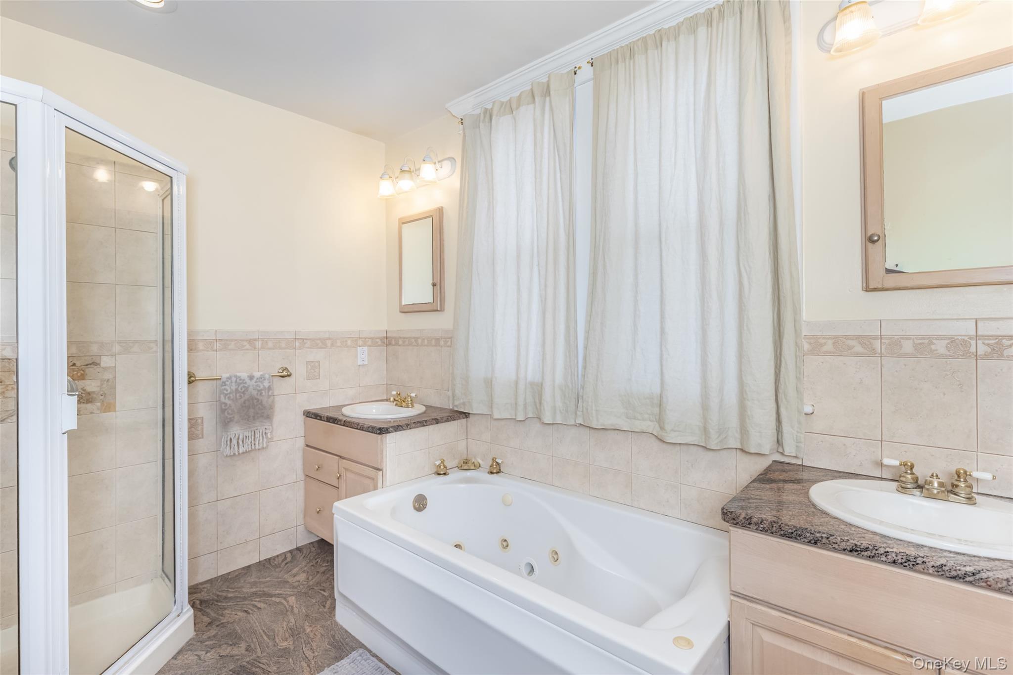 831 WOLCOTT Avenue – For Sale photo 36