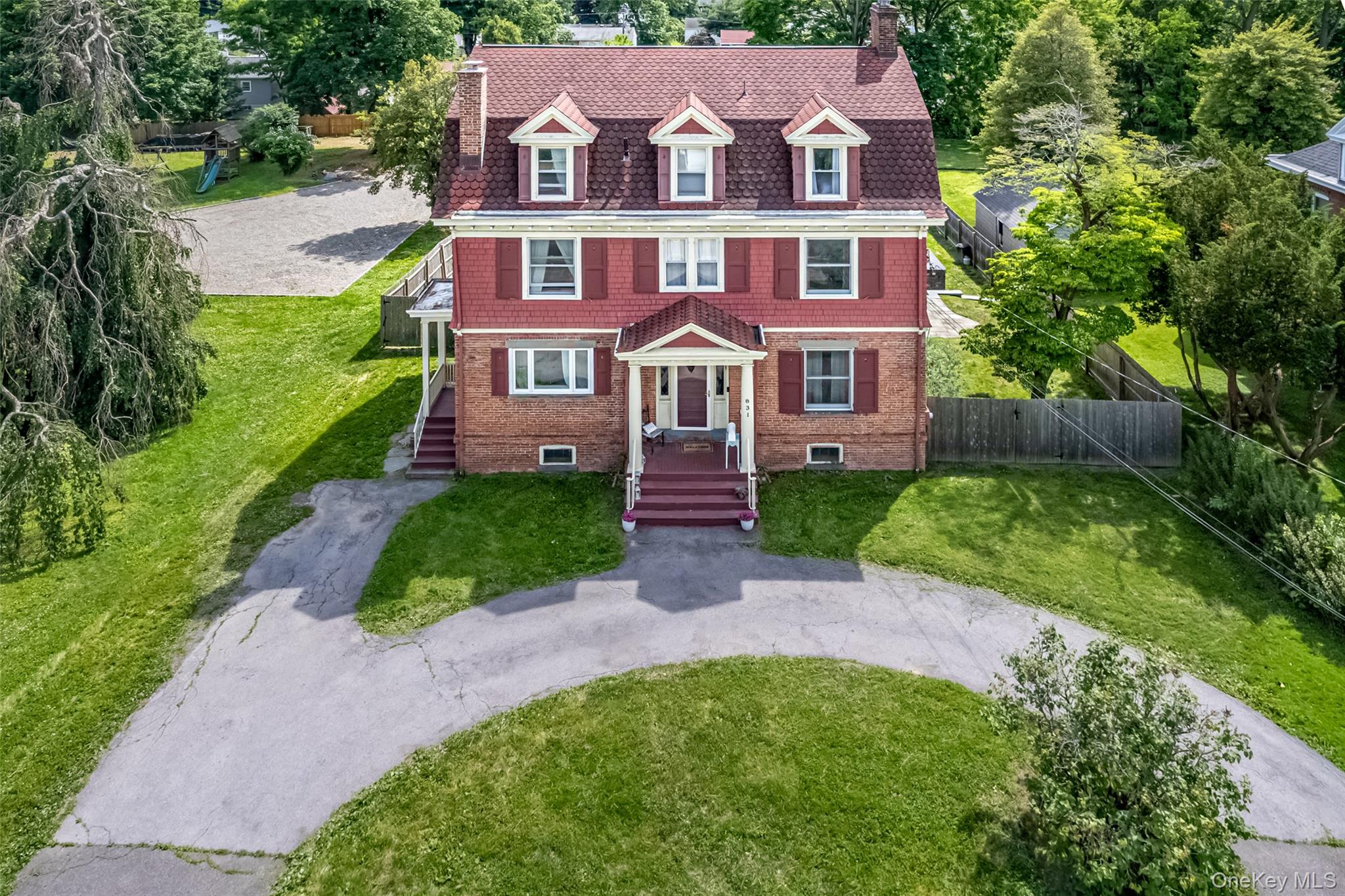 831 WOLCOTT Avenue – For Sale photo 5