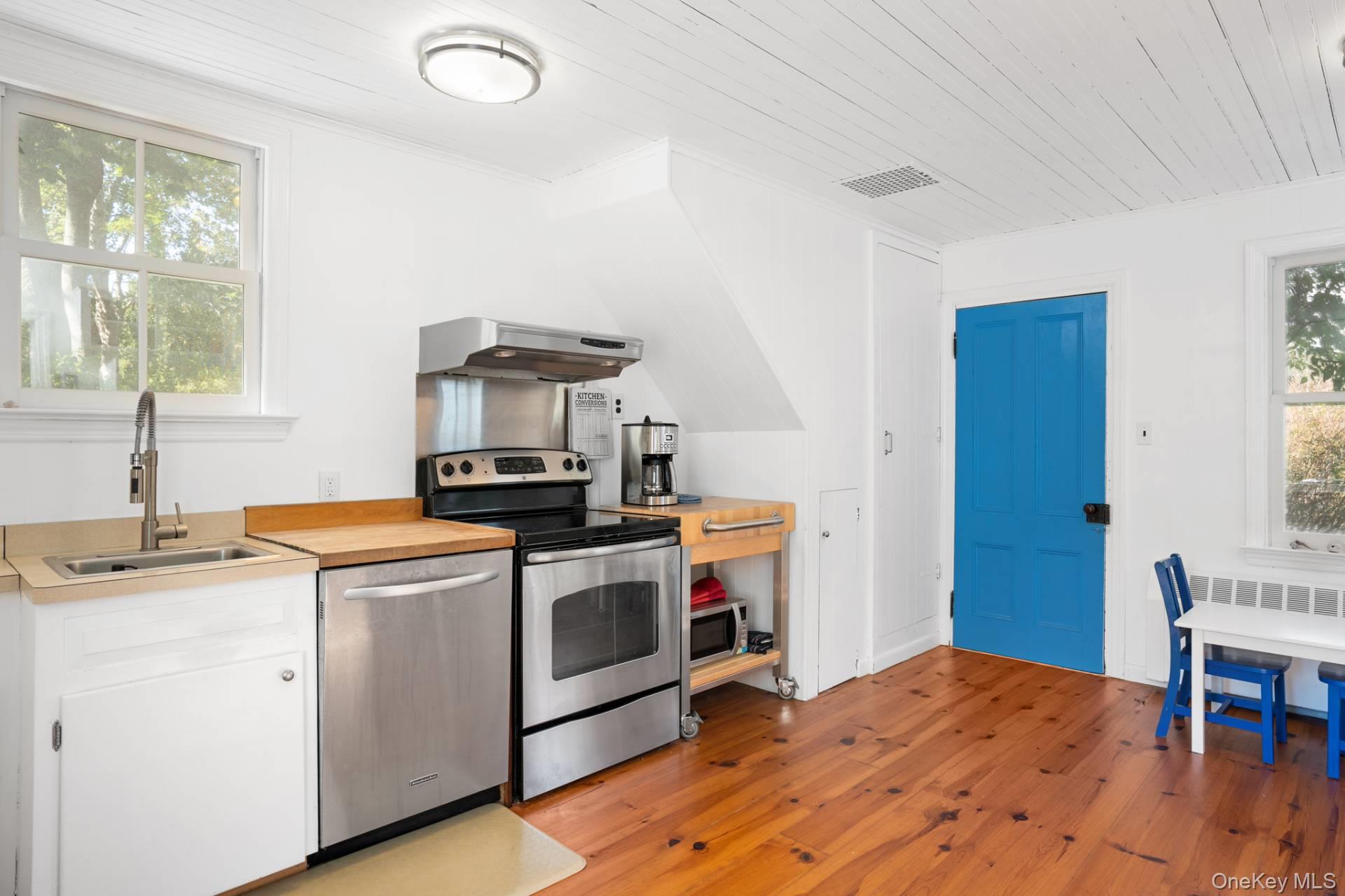 7 Locust Avenue – For Sale photo 16