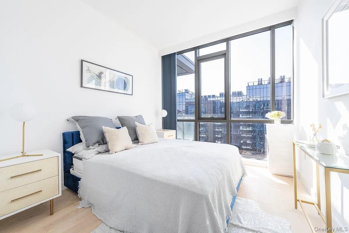 33-66 Farrington Street, Unit 8H photo 5