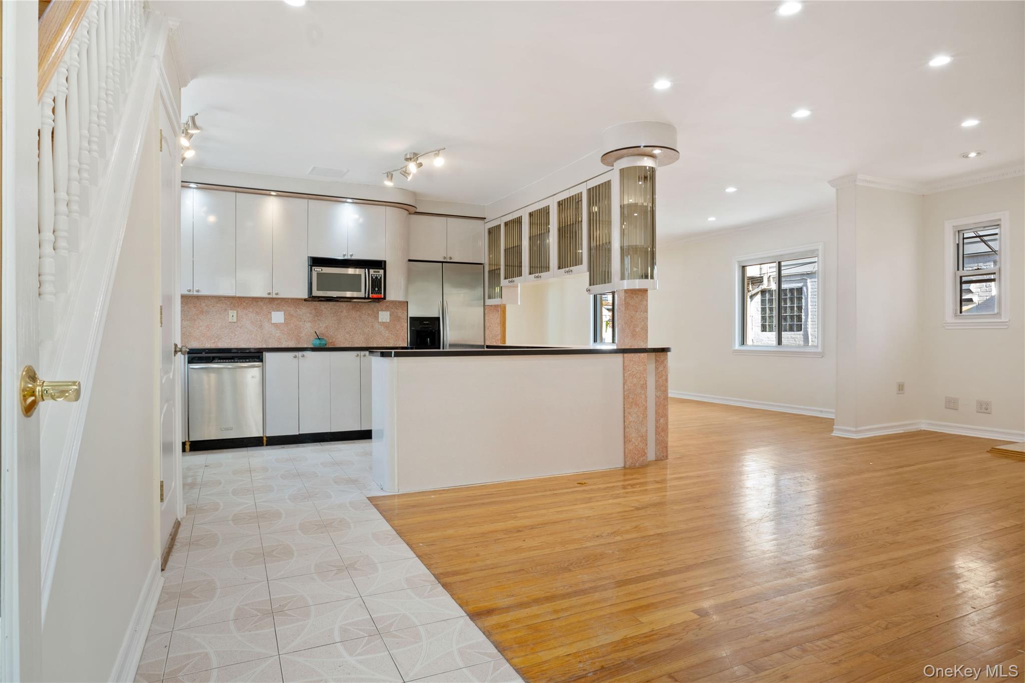 73-33 188th Street – For Sale photo 4