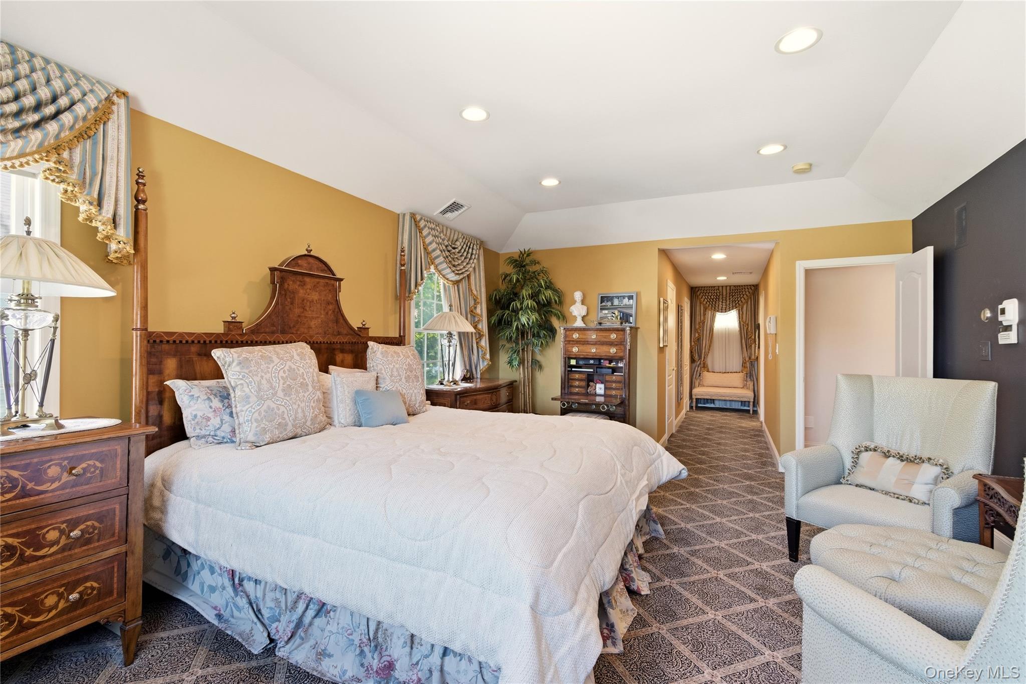 4 Peachtree Lane – For Sale photo 23