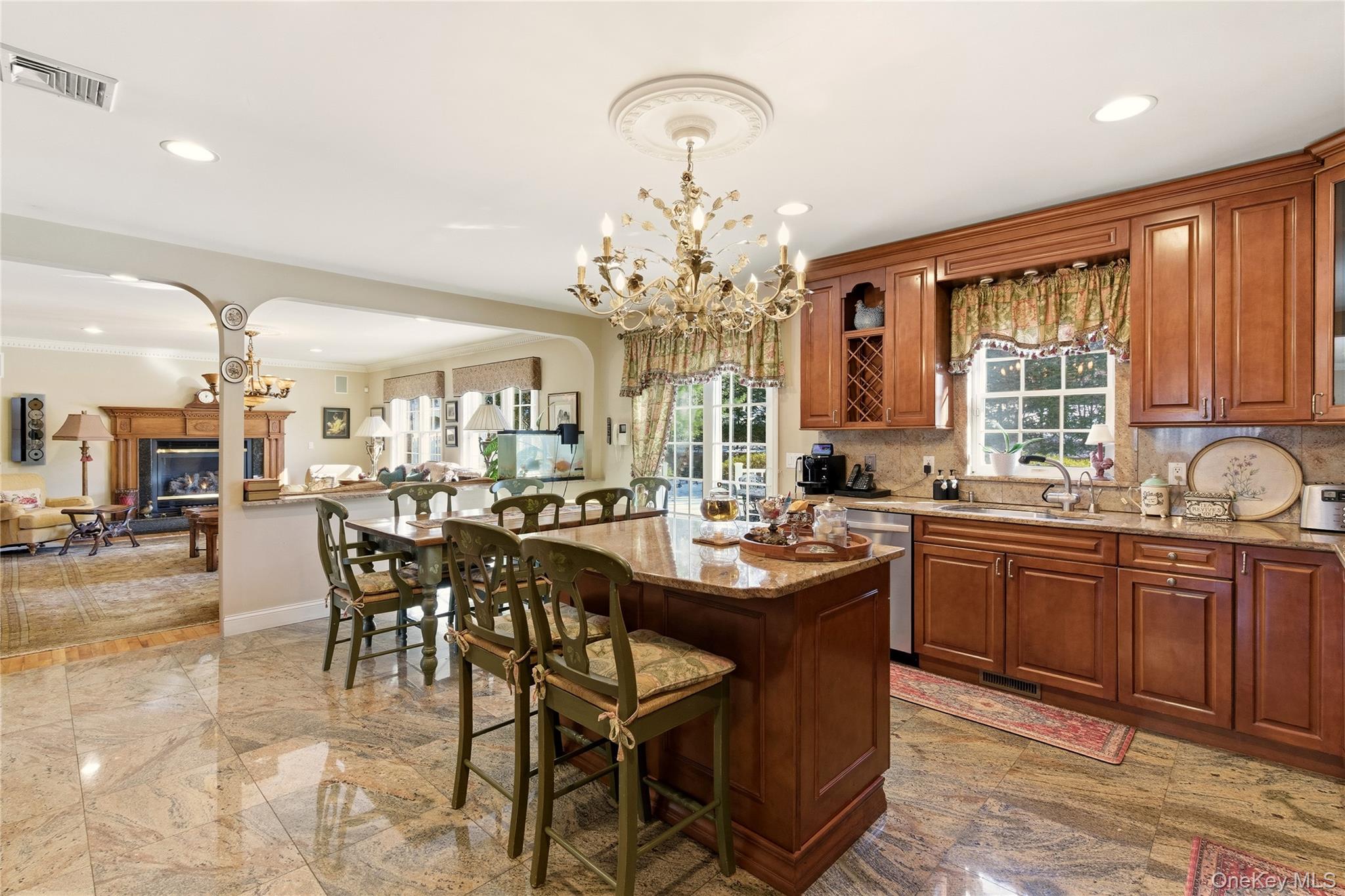 4 Peachtree Lane – For Sale photo 12