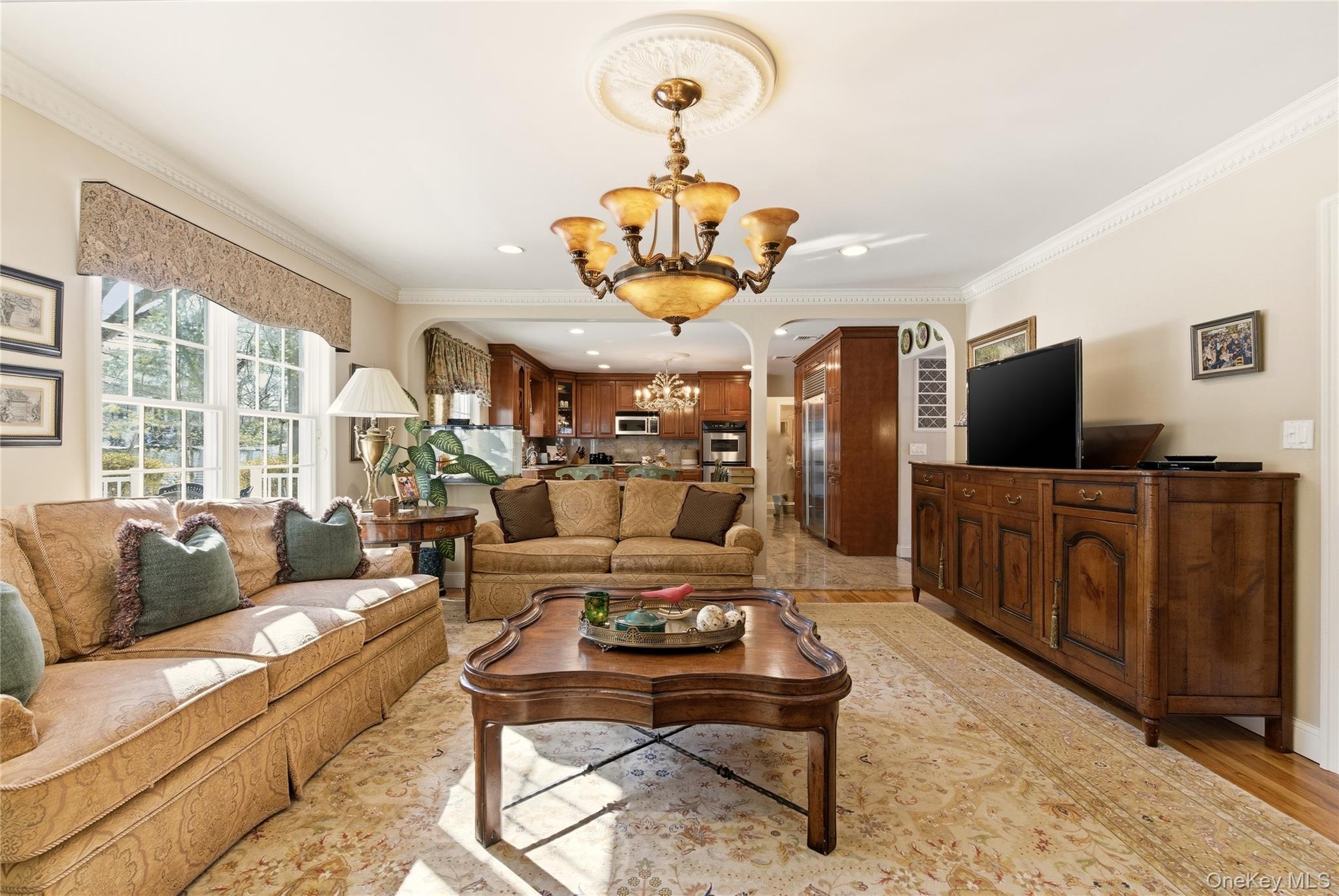 4 Peachtree Lane – For Sale photo 9