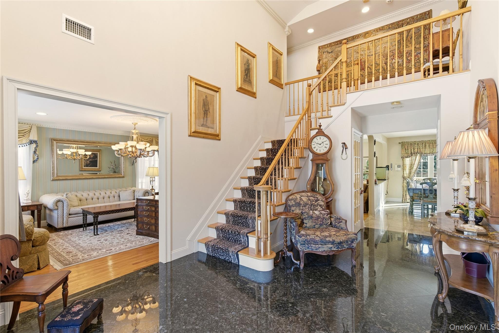 4 Peachtree Lane – For Sale photo 4