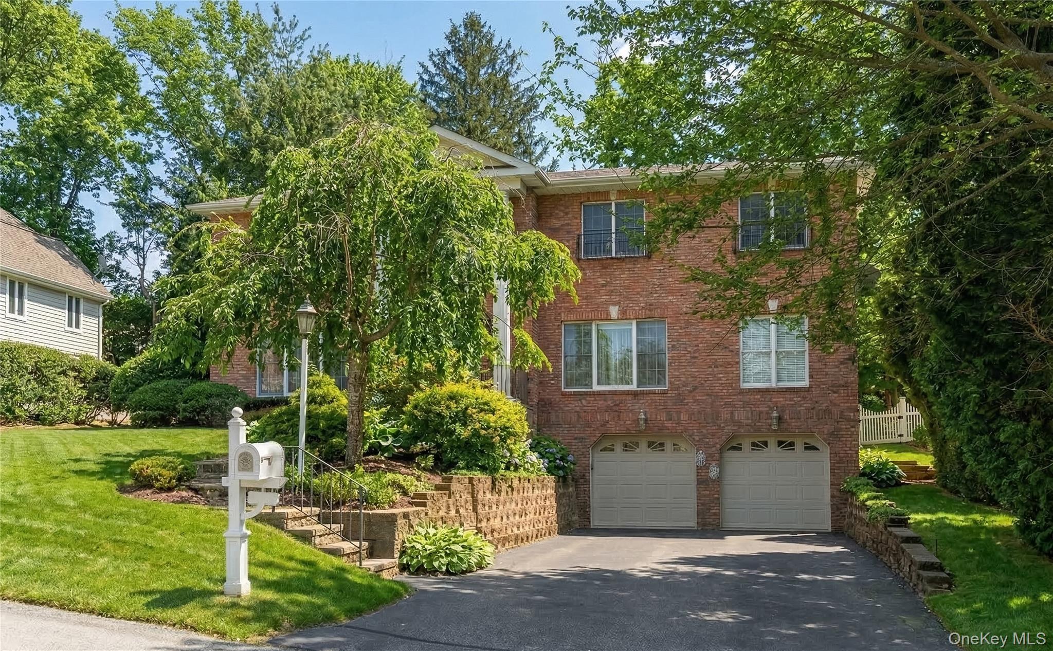 4 Peachtree Lane – For Sale photo 2