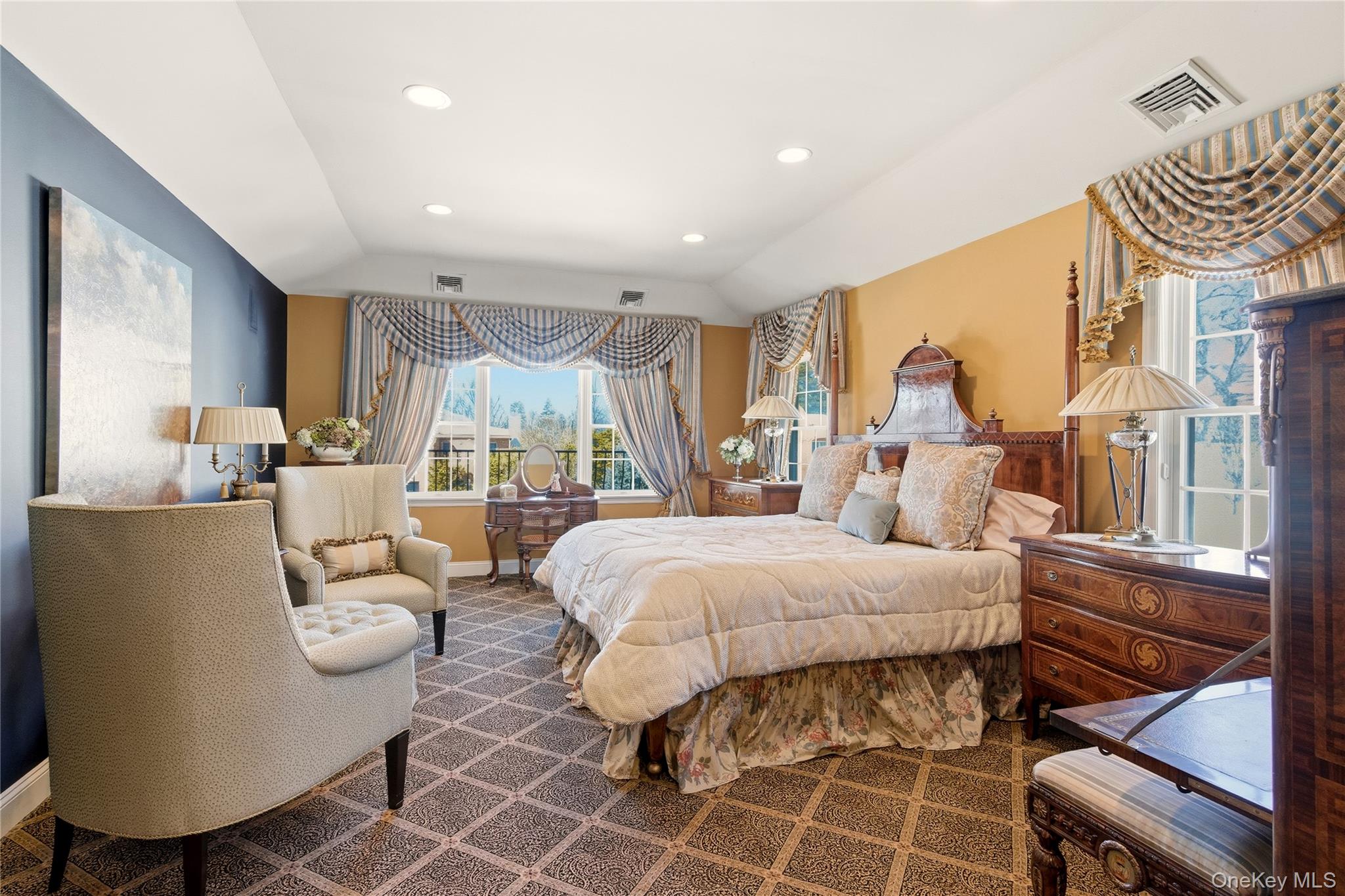 4 Peachtree Lane – For Sale photo 22
