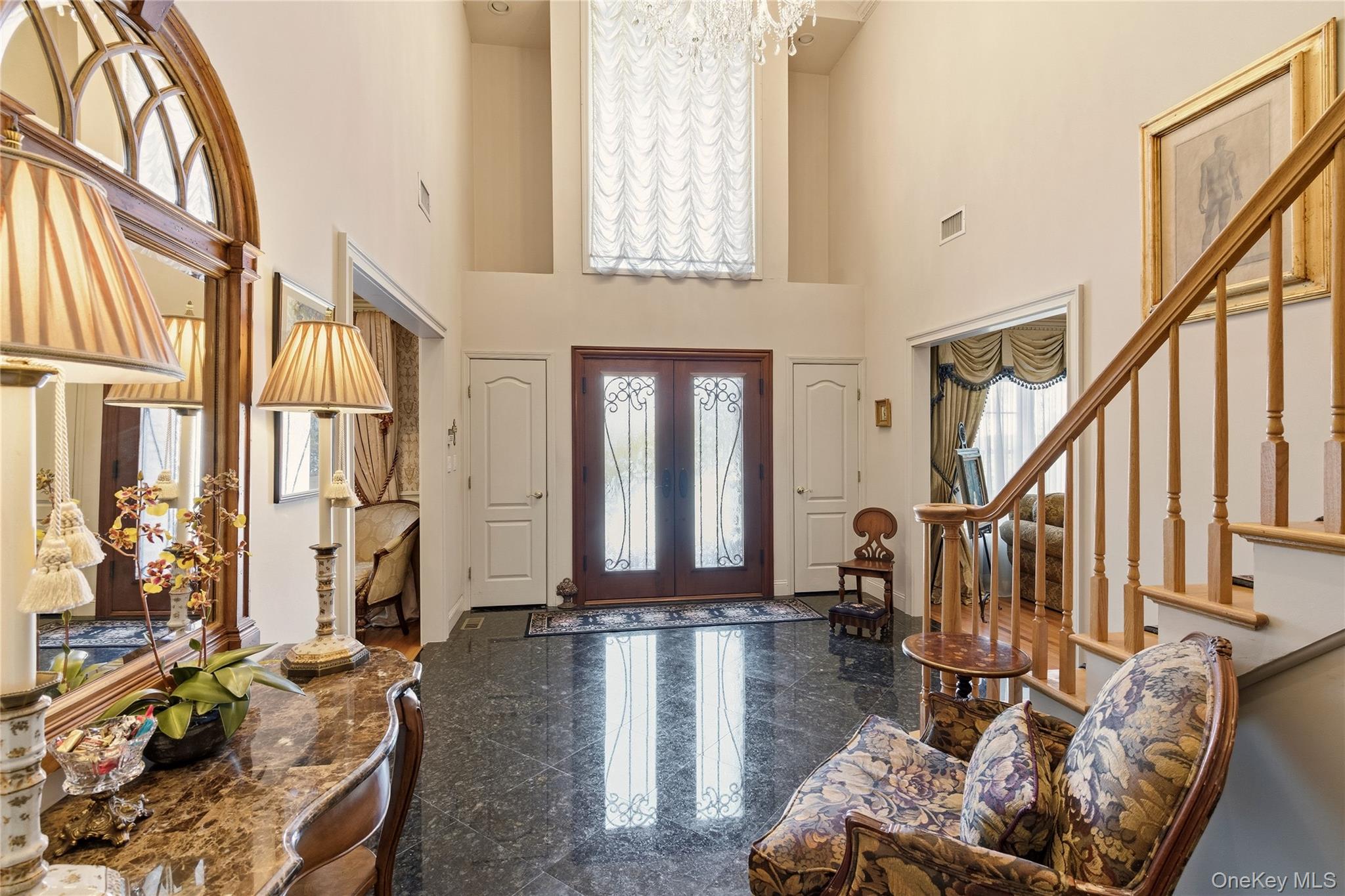 4 Peachtree Lane – For Sale photo 3