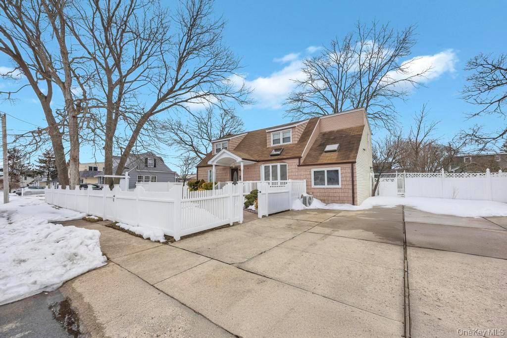 361 S 16th Street – For Sale photo 4