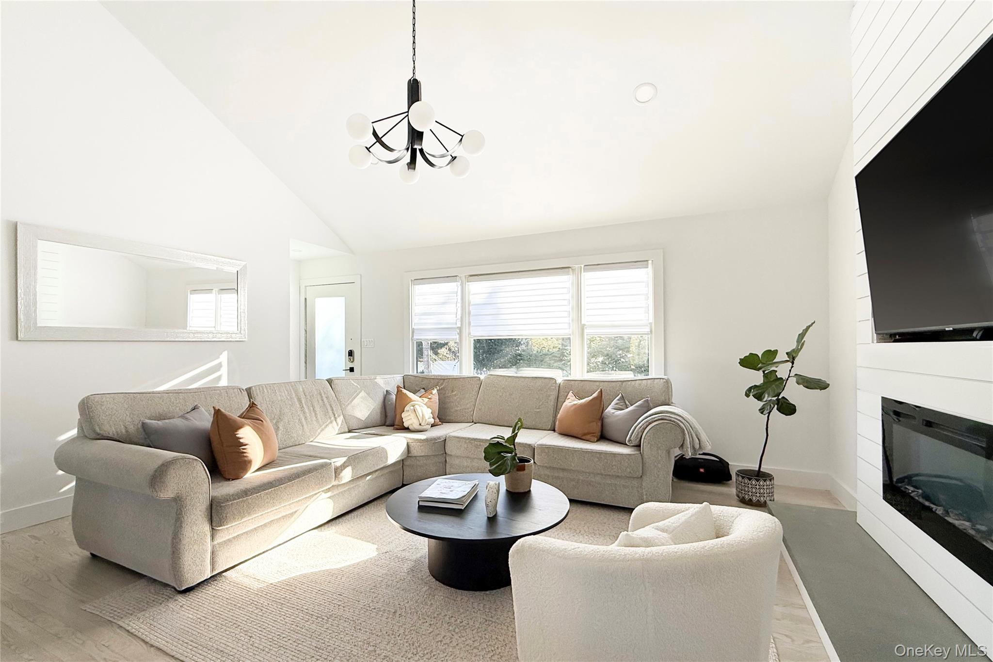 121 Ponquogue Avenue – For Rent photo 4