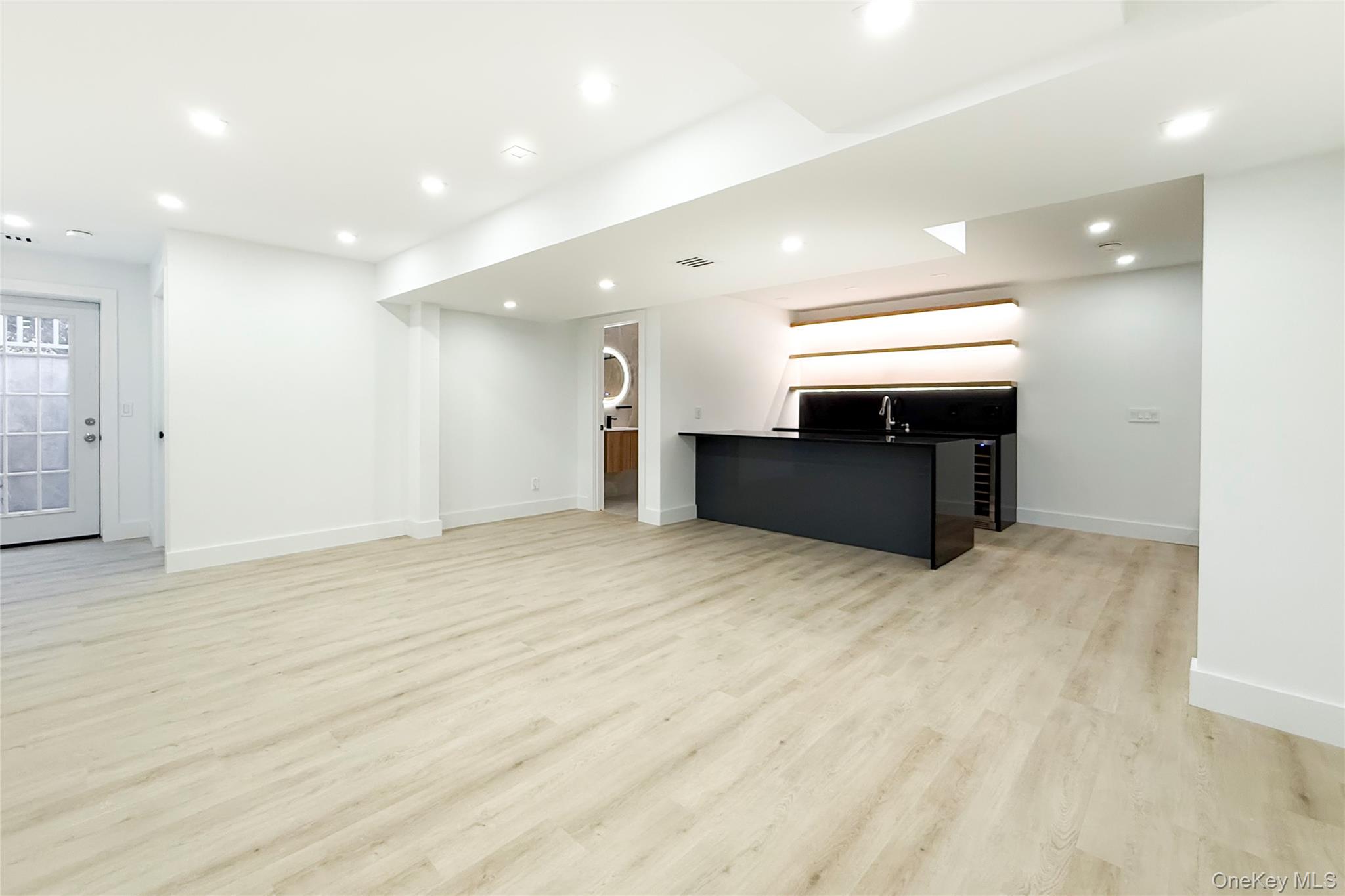 121 Ponquogue Avenue – For Rent photo 17