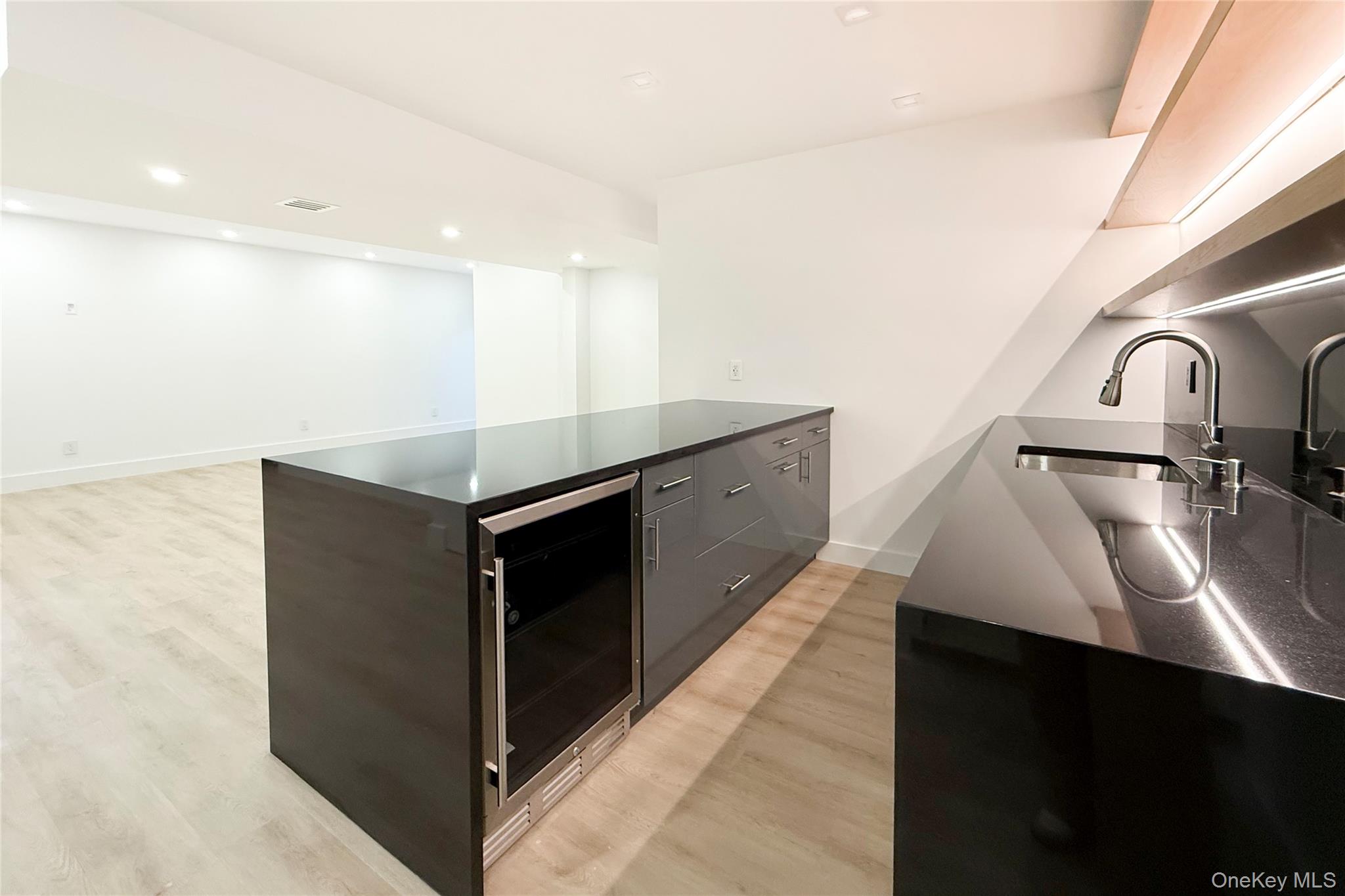 121 Ponquogue Avenue – For Rent photo 18