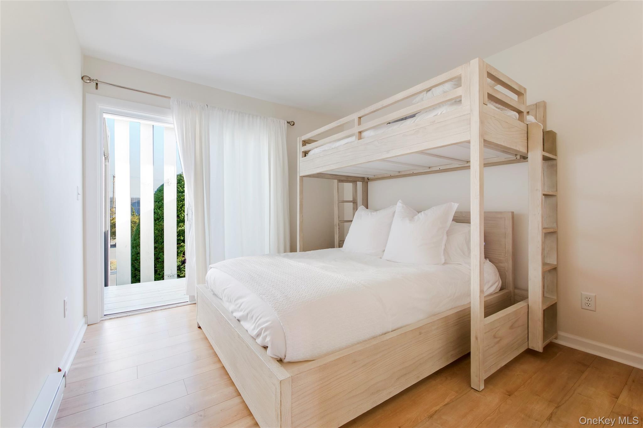 274 Dune Road, Unit 19 photo 9