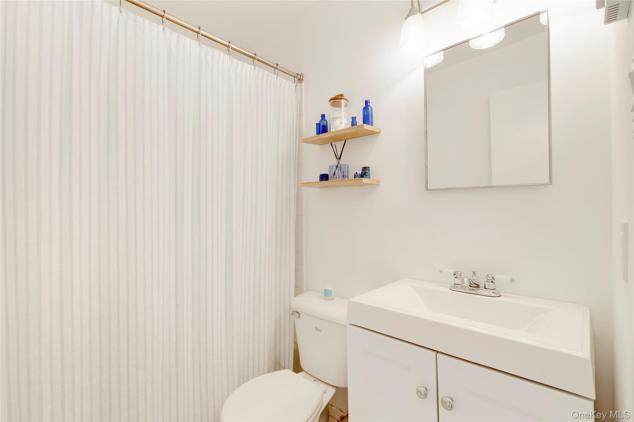274 Dune Road, Unit 19 photo 10