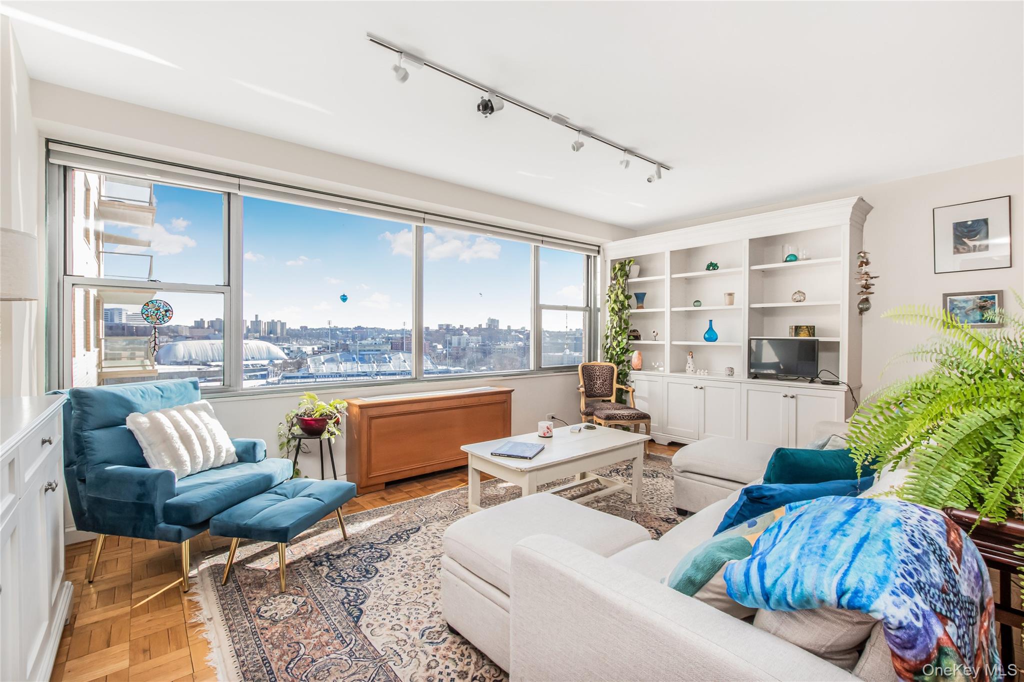 2500 Johnson Avenue, Unit 5F