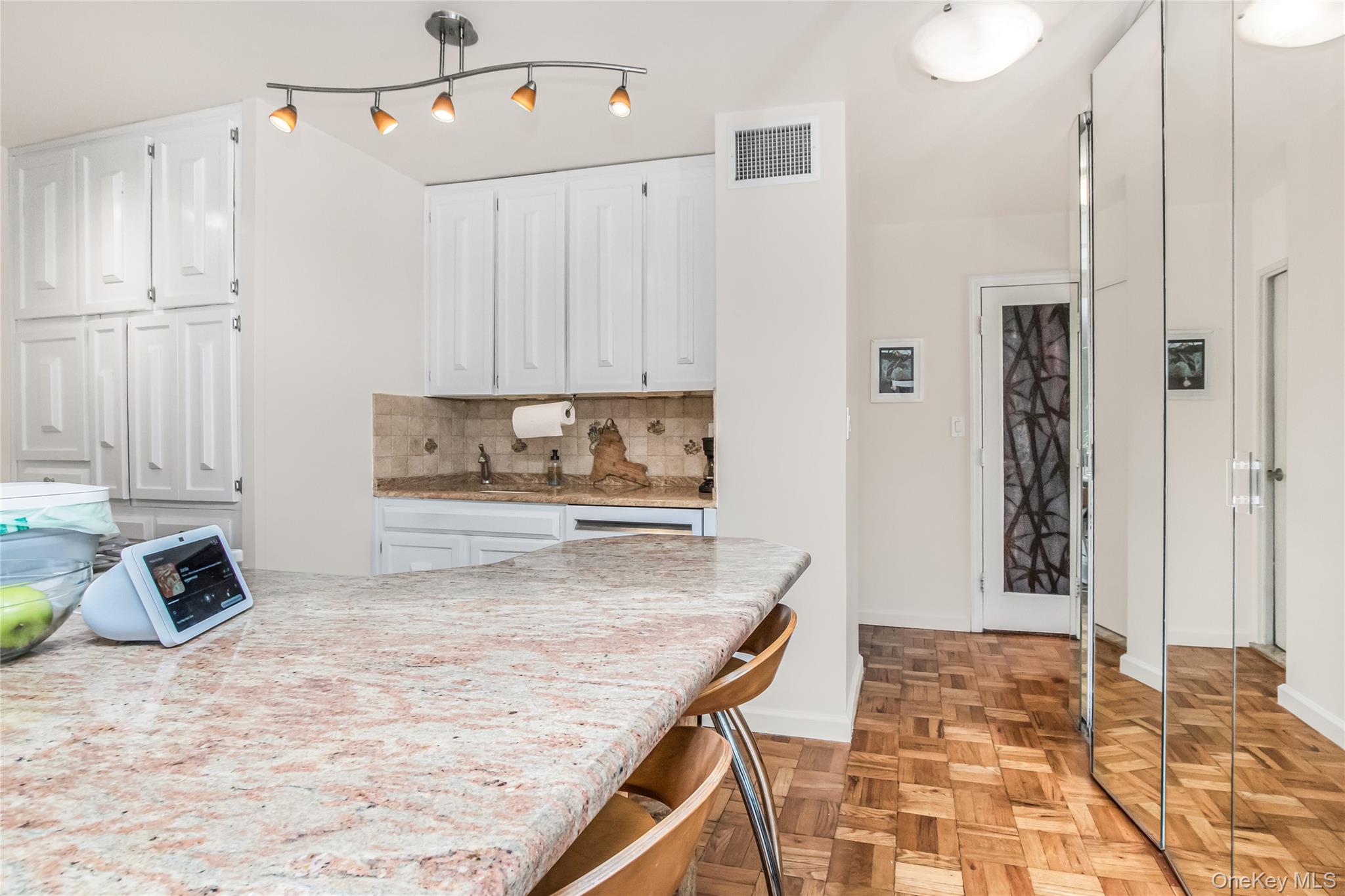 2500 Johnson Avenue, Unit 5F photo 7