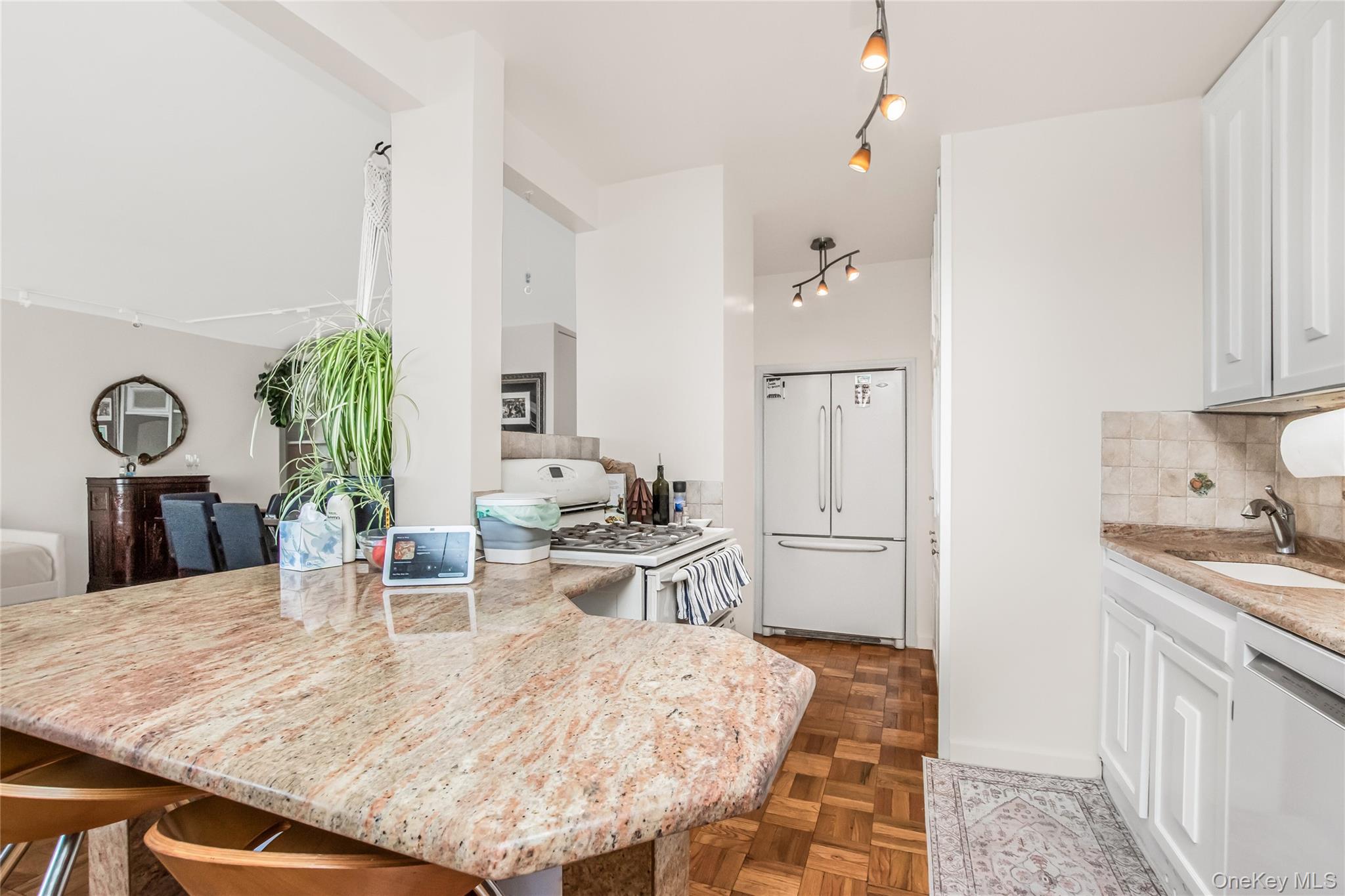 2500 Johnson Avenue, Unit 5F photo 5