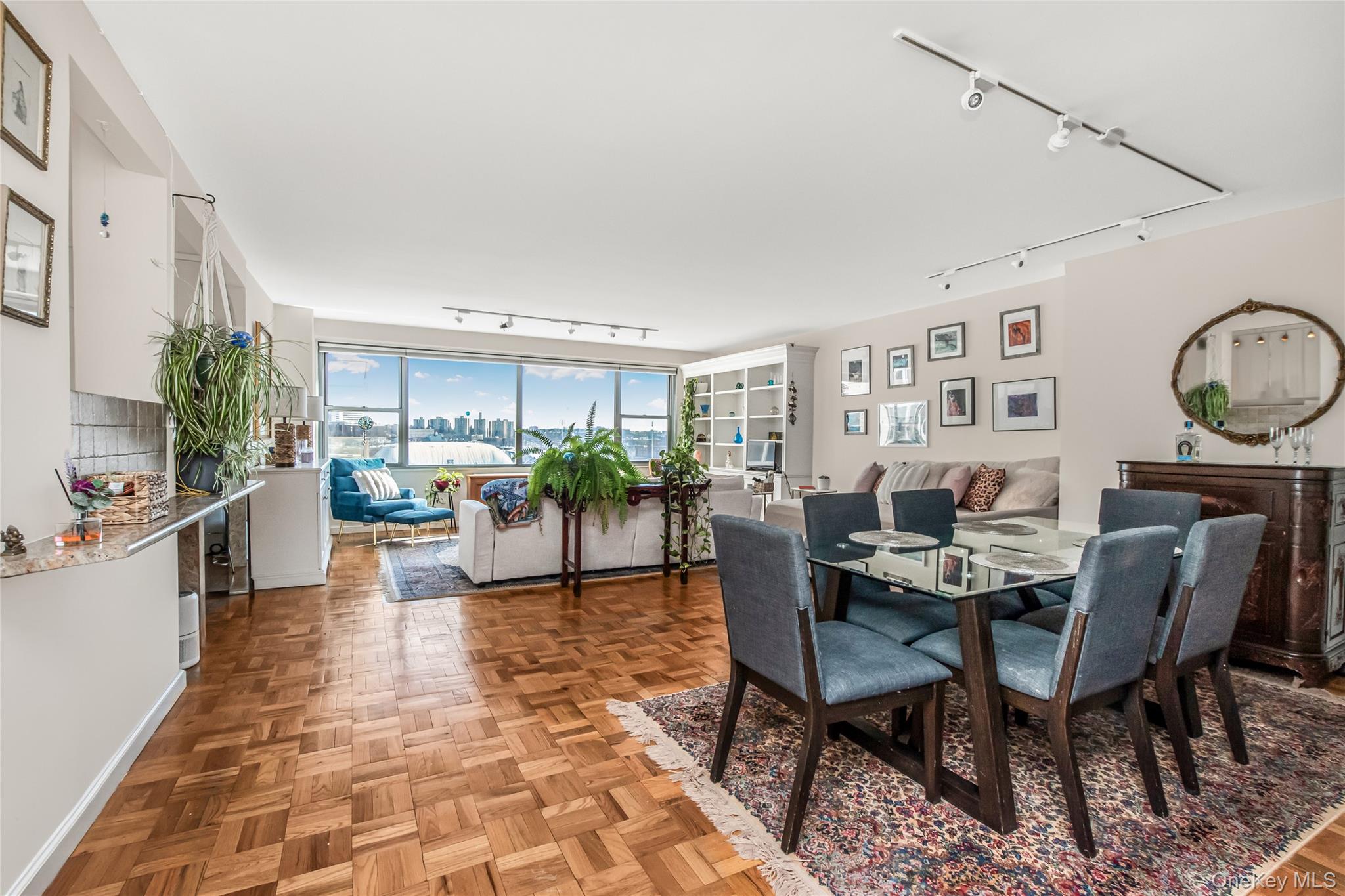 2500 Johnson Avenue, Unit 5F photo 2