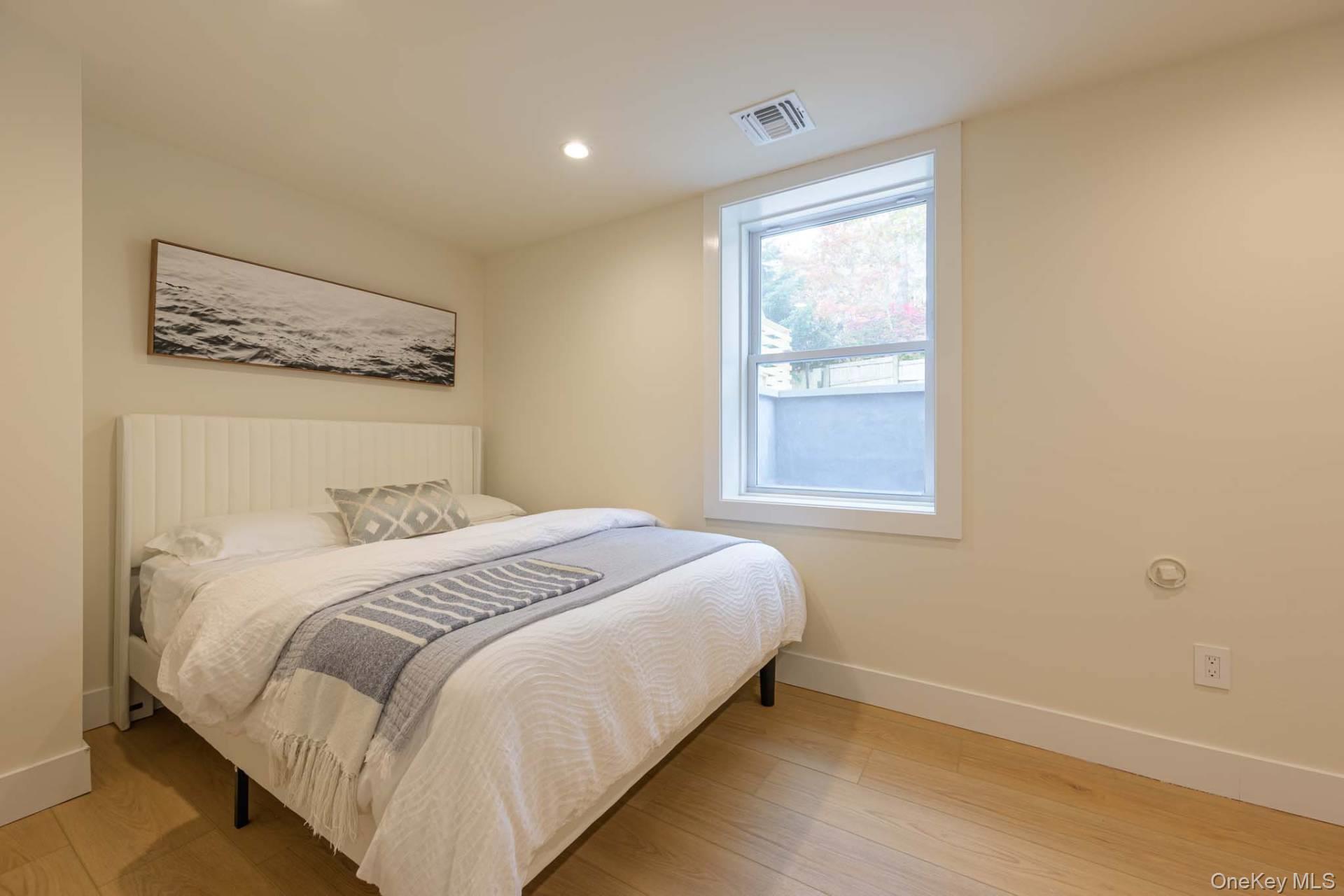 28 Bay Avenue W – For Rent photo 14