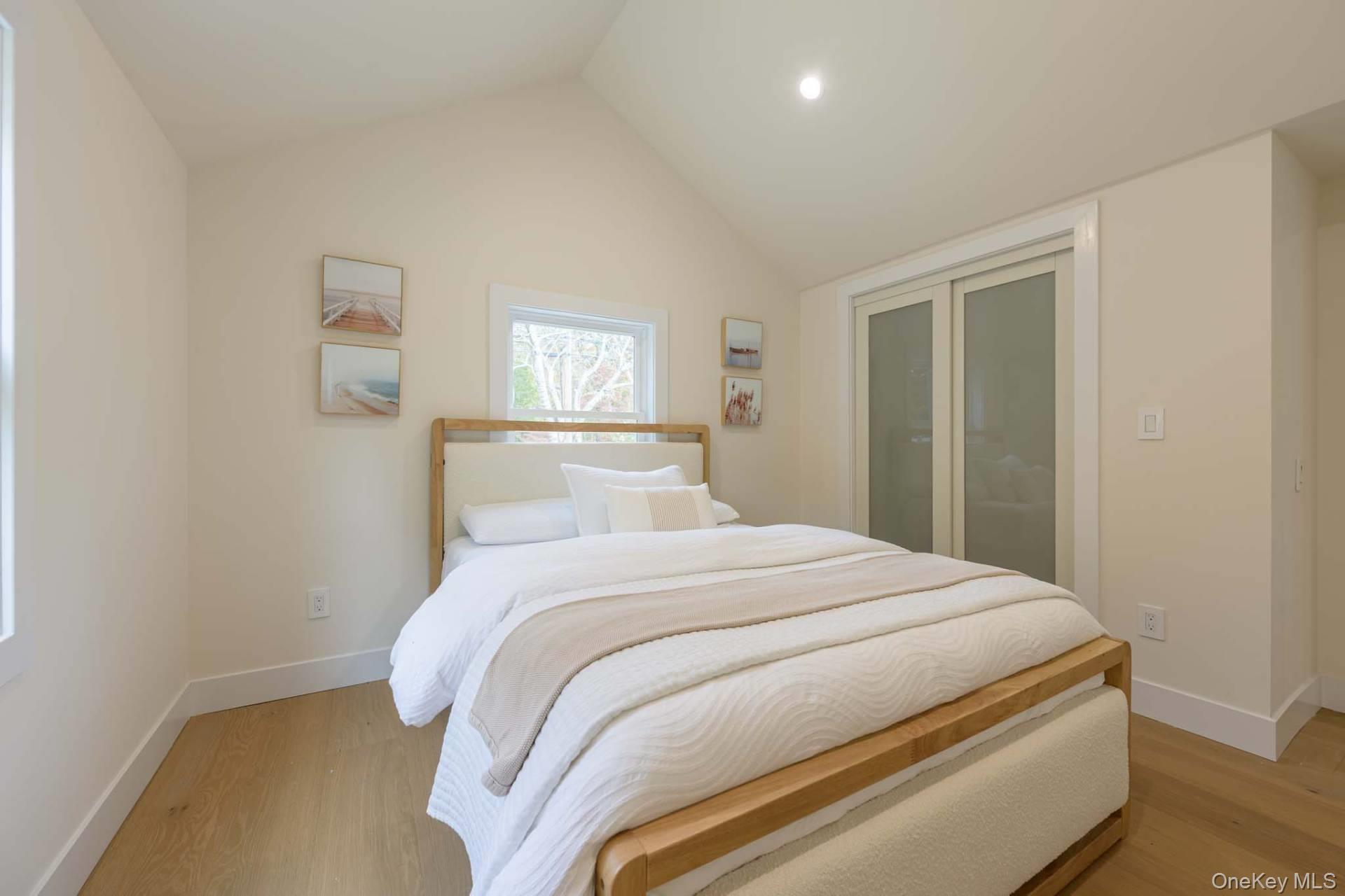28 Bay Avenue W – For Rent photo 10