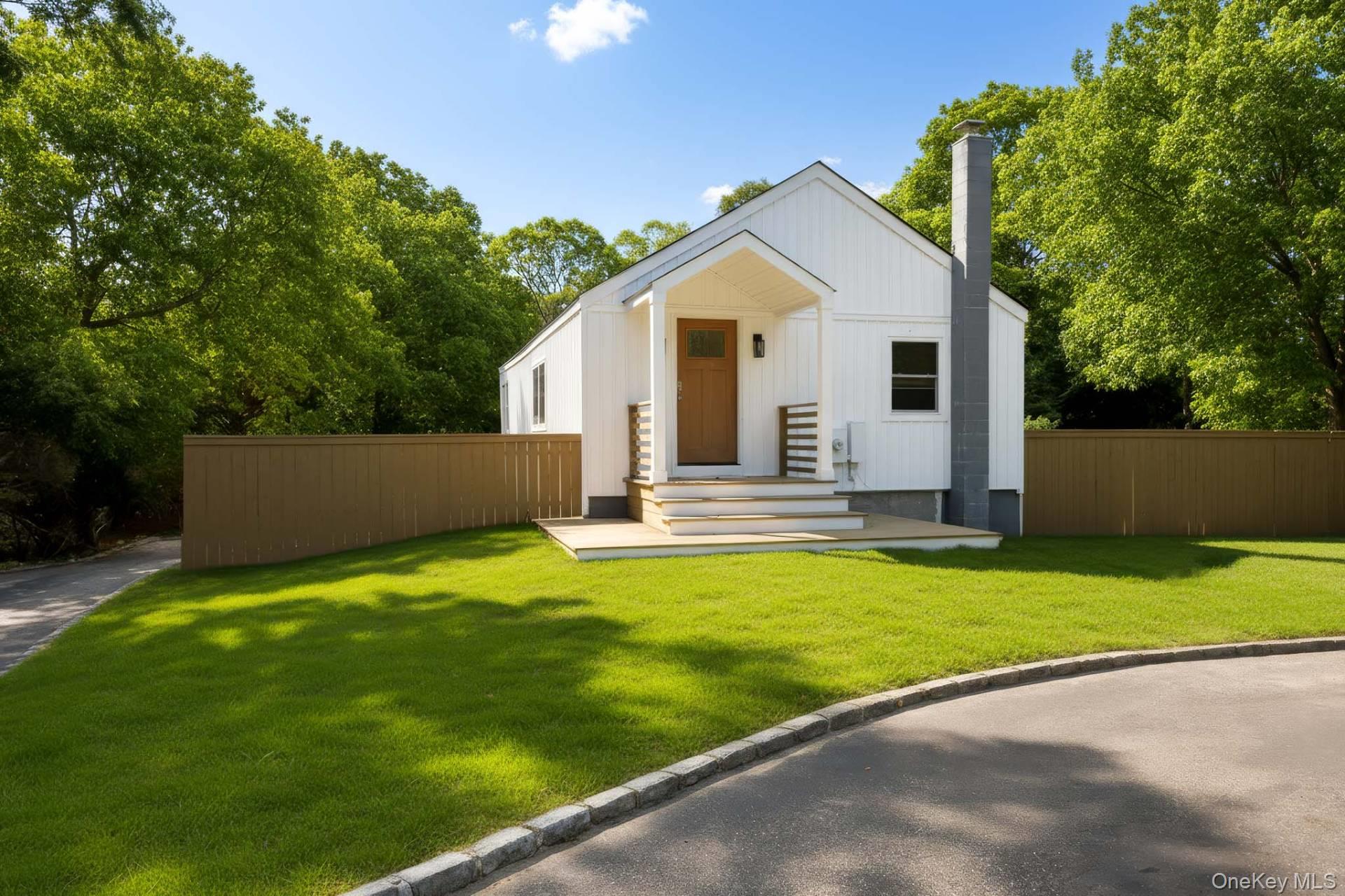 28 Bay Avenue W – For Rent photo 2