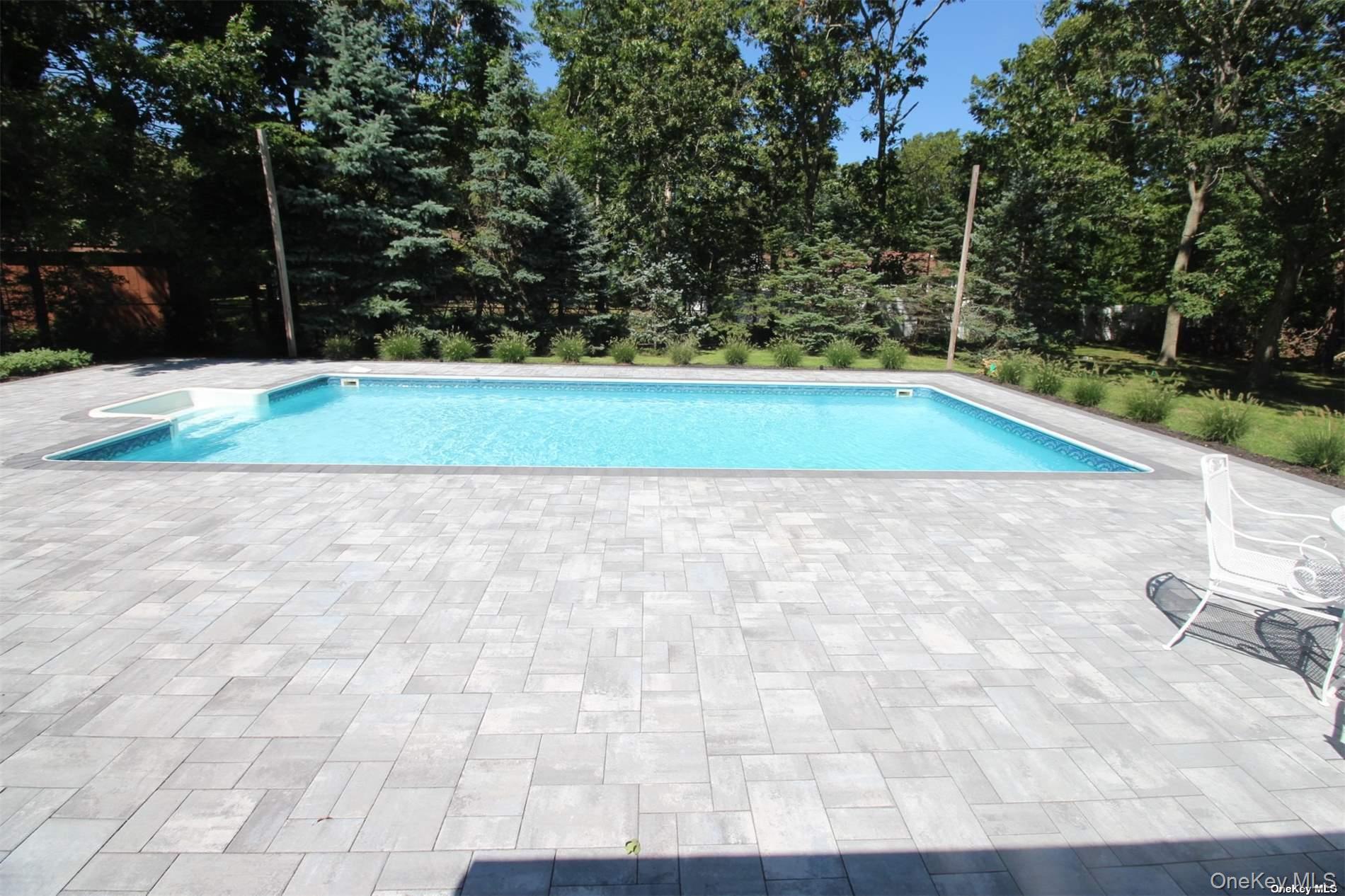 8 Wakeman Court – For Rent photo 2