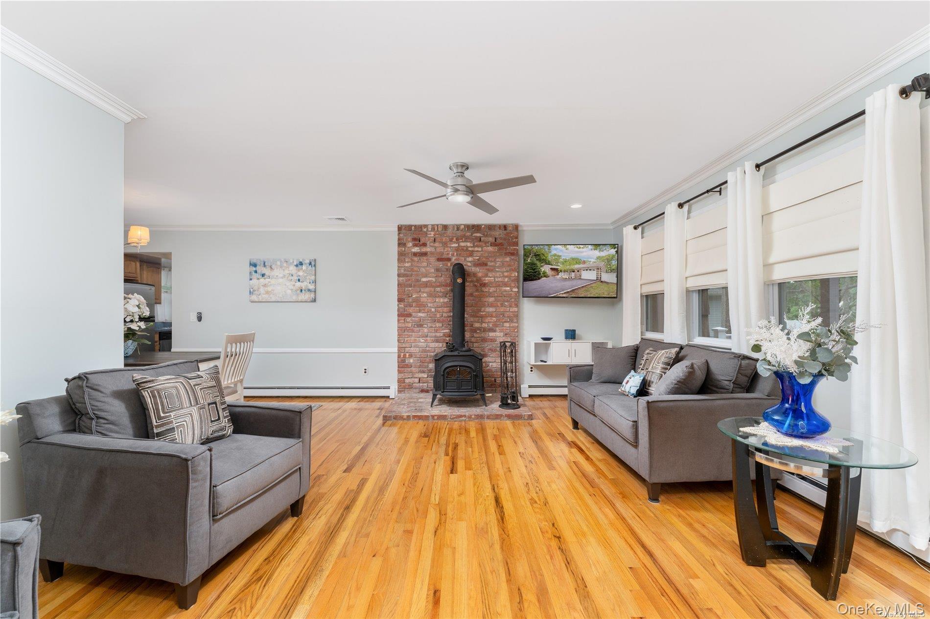 8 Wakeman Court – For Rent photo 4