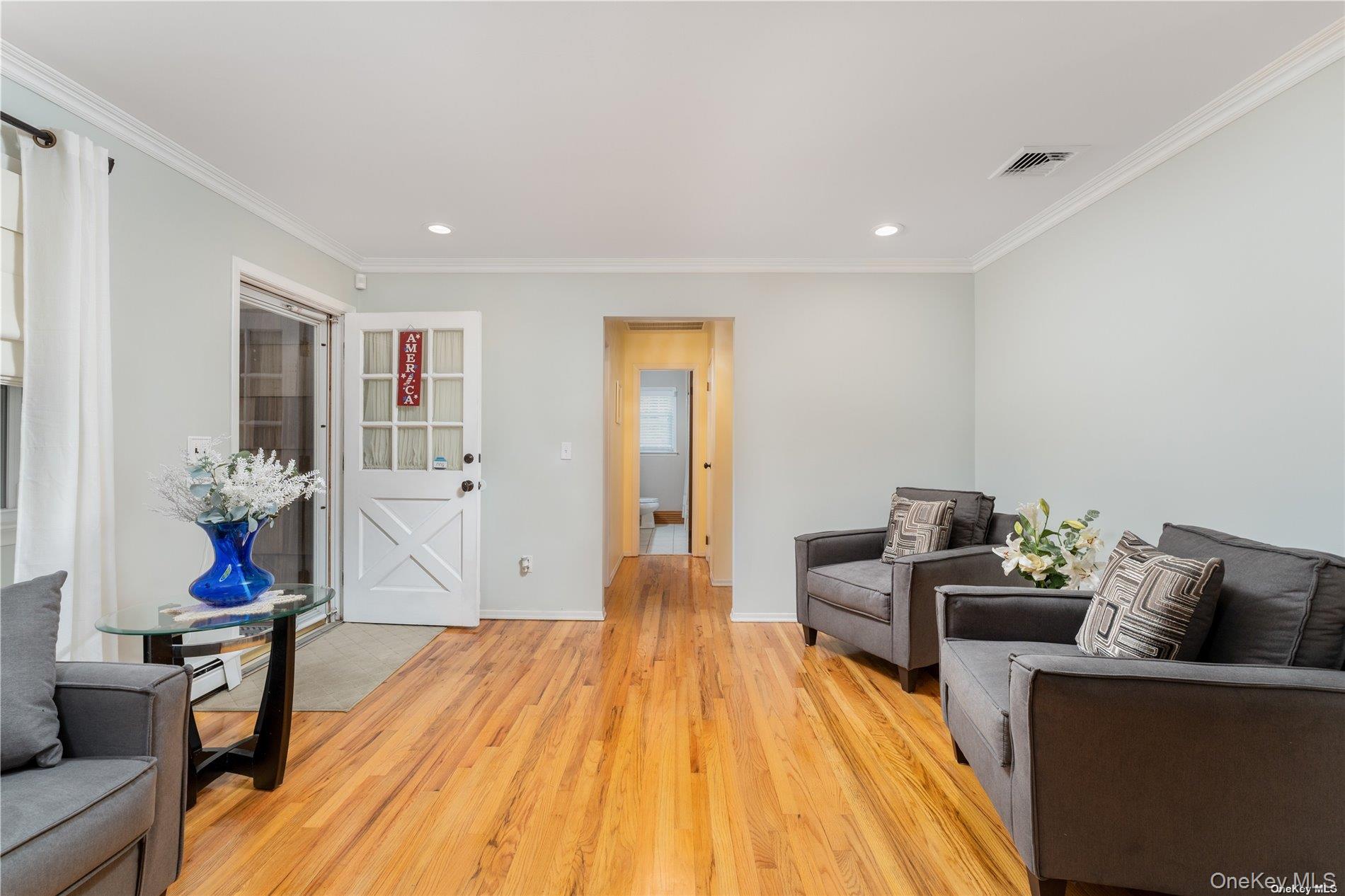 8 Wakeman Court – For Rent photo 3