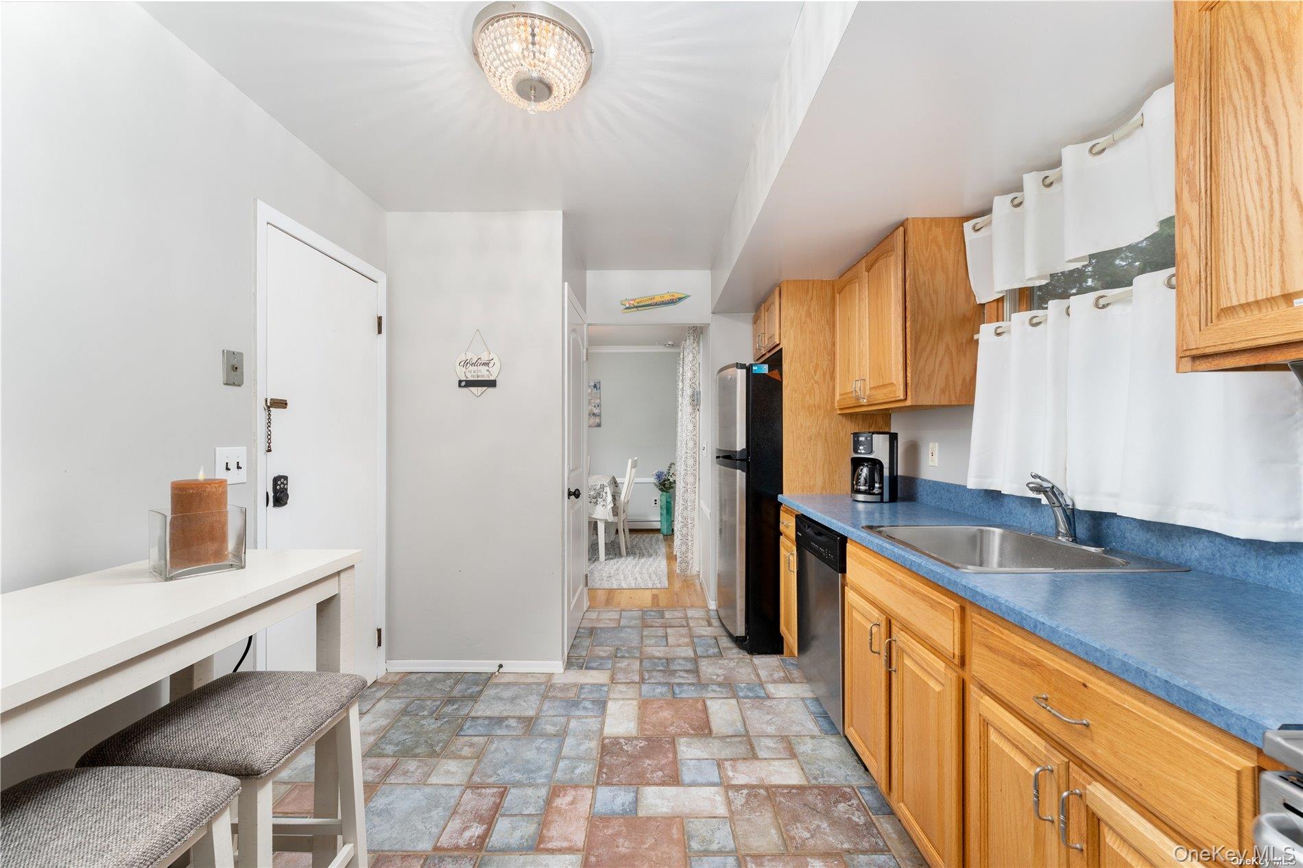 8 Wakeman Court – For Rent photo 9