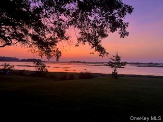 5 Shore Drive – For Sale photo 19