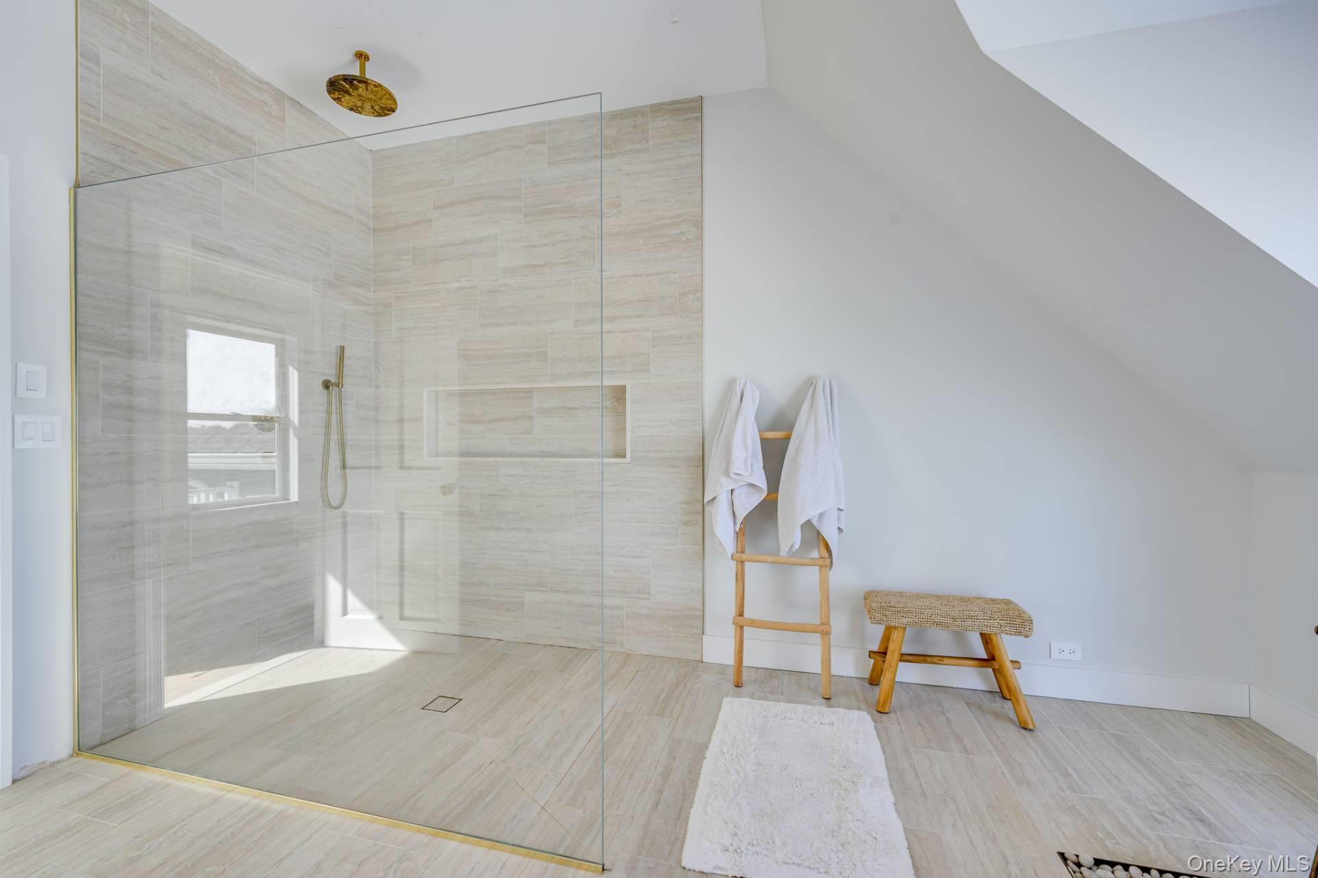 203 Noyack Road – For Rent photo 12