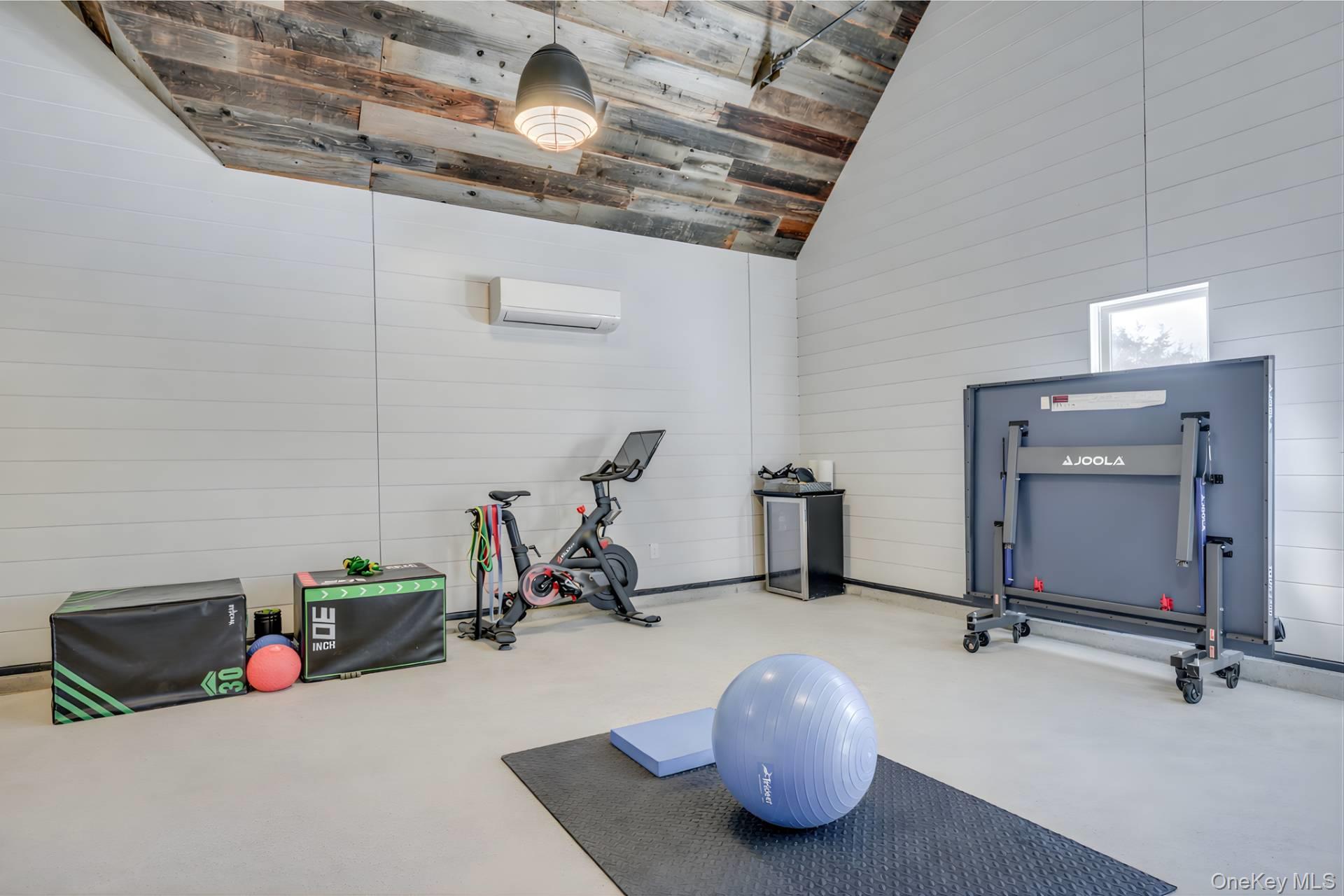 203 Noyack Road – For Rent photo 17