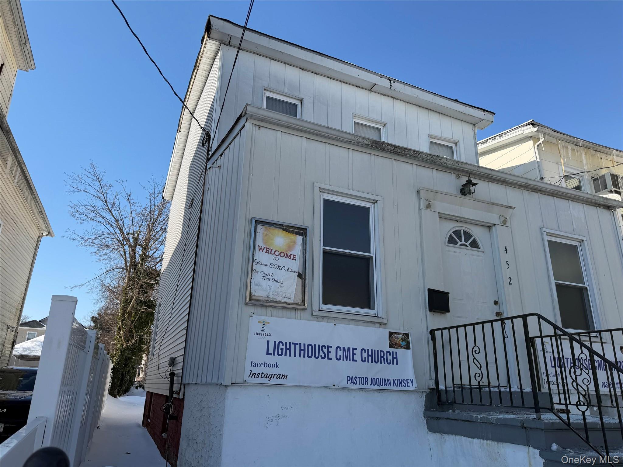 452 S 7th Avenue – For Sale